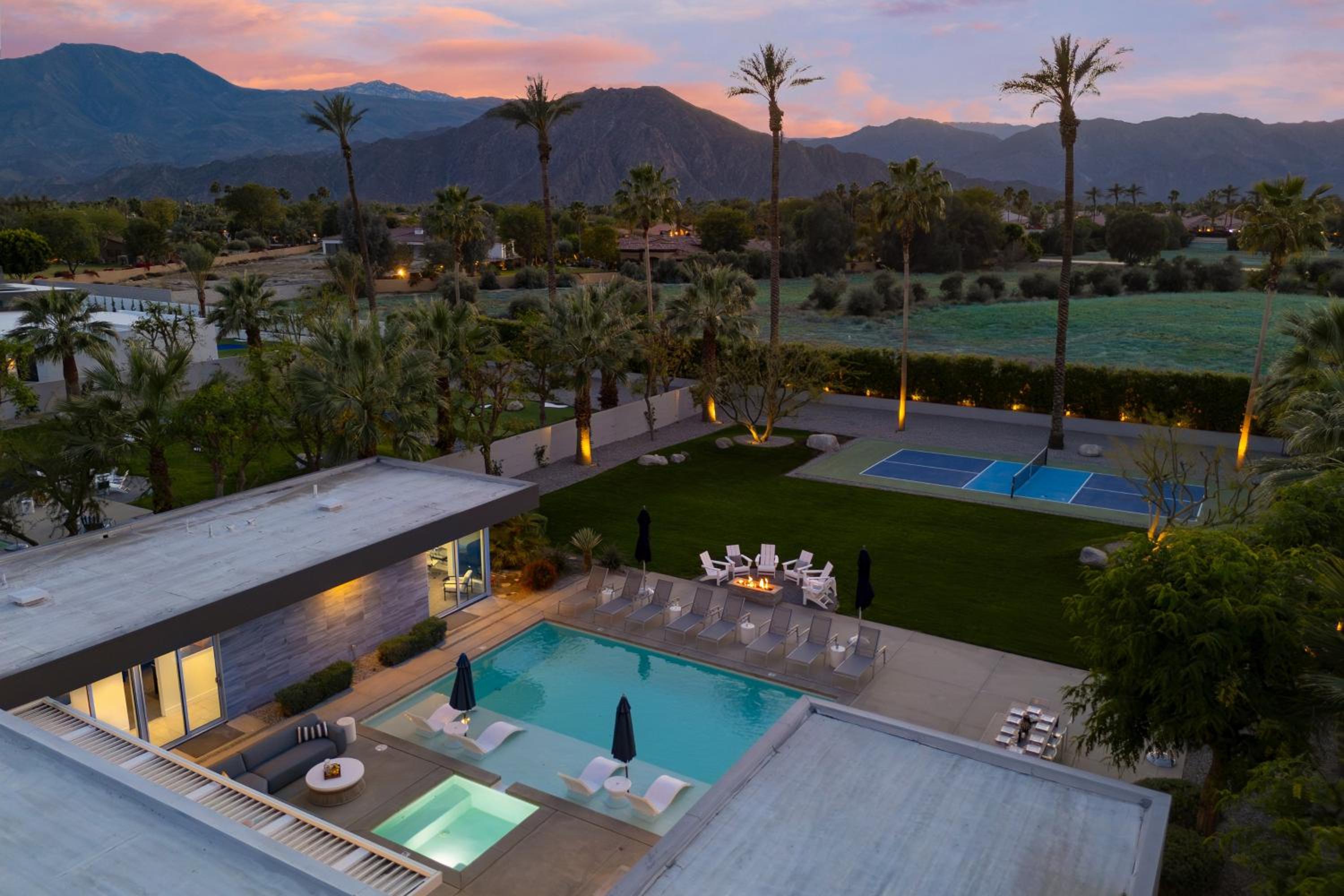 Polo Villas Sands Pickleball Putting Green Sleeps 28