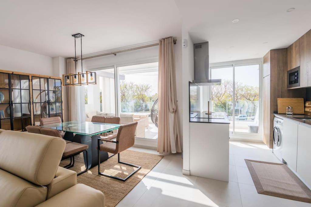 Luxury Beach Townhouse Retreat