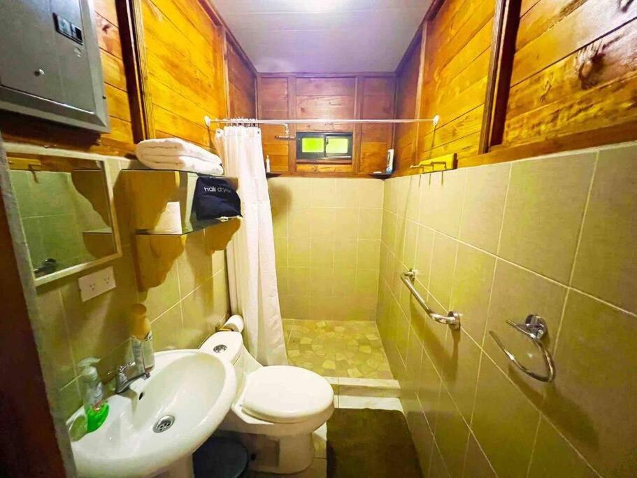 Heated Pool & Garden Cabin near La Fortuna