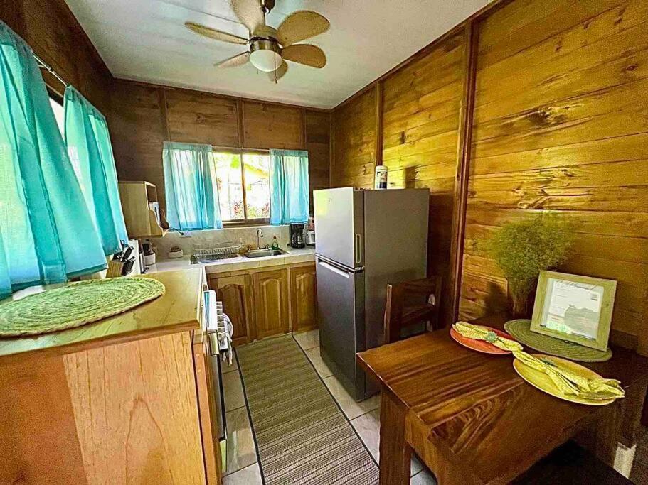 Heated Pool & Garden Cabin near La Fortuna
