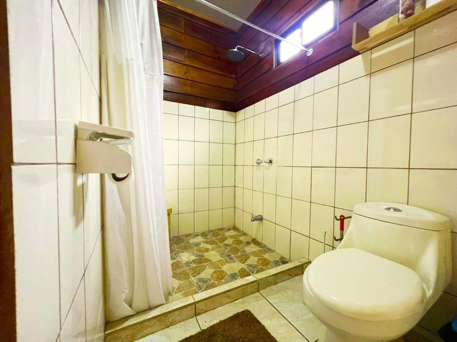 Heated Pool & Garden Cabin near La Fortuna