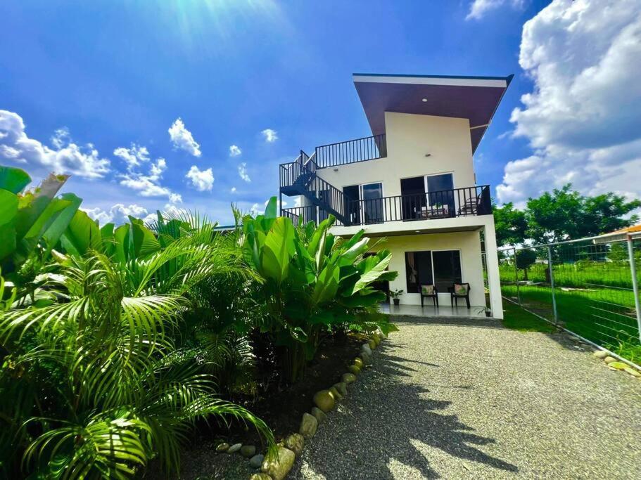 Heated Pool & Volcano Views by La Fortuna