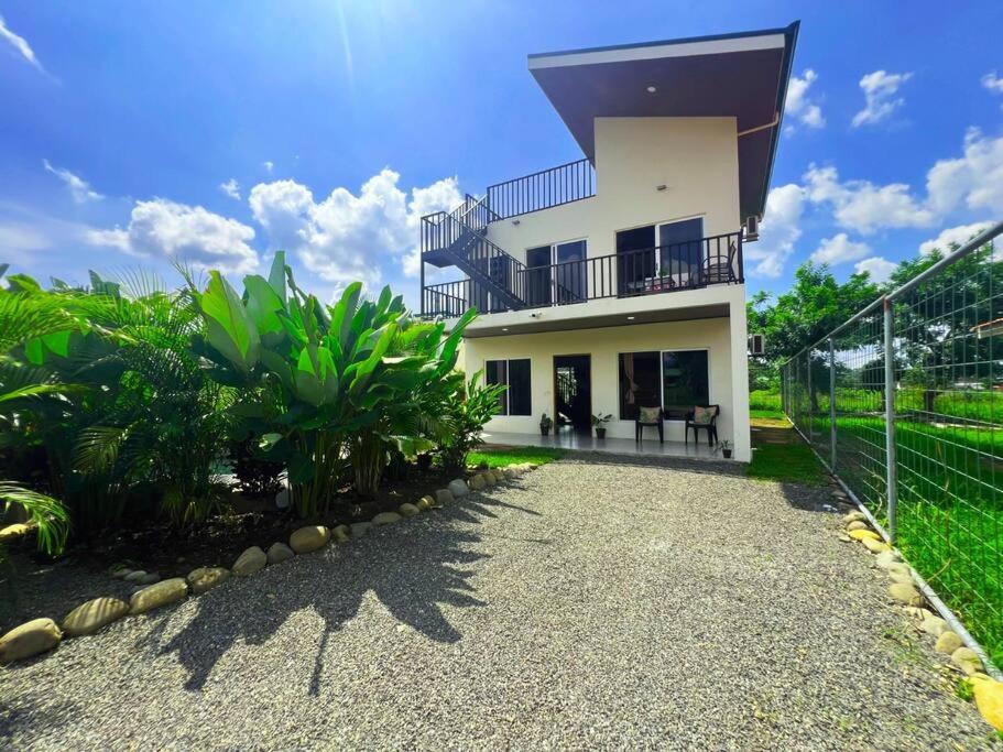 Heated Pool & Volcano Views by La Fortuna