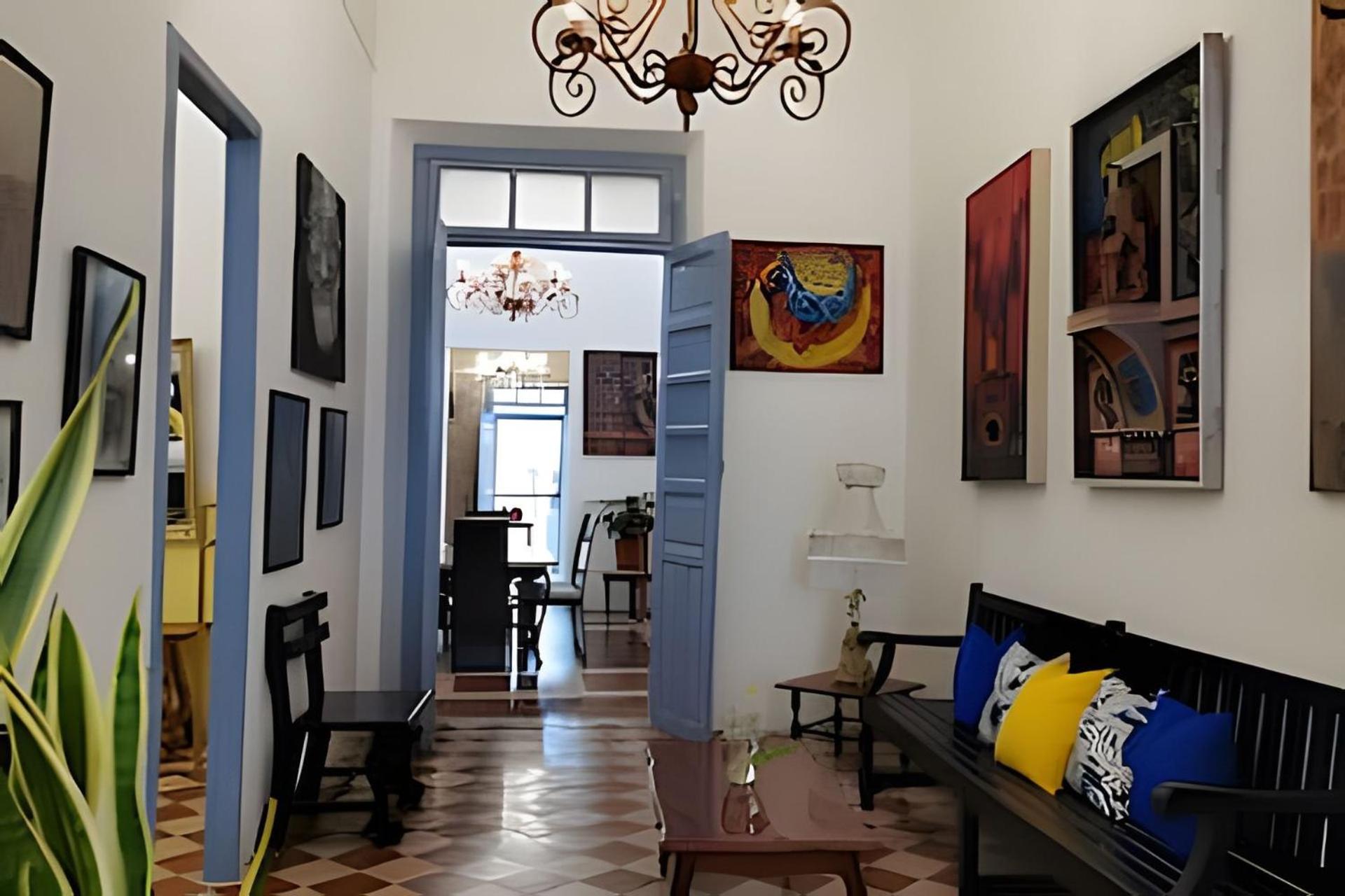 Galeria de Arte Casa Morada en el corazón del centro