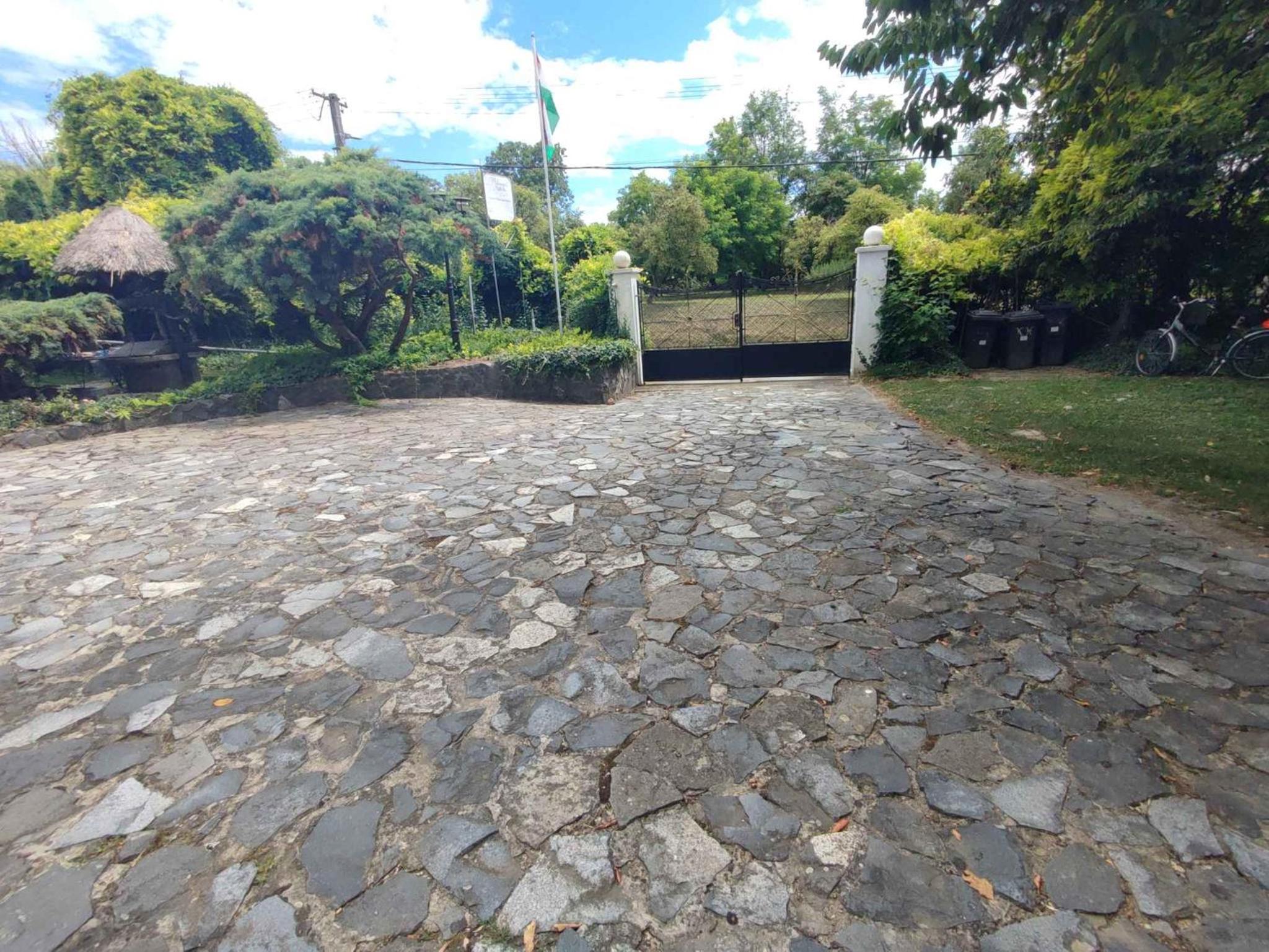 Photo 29