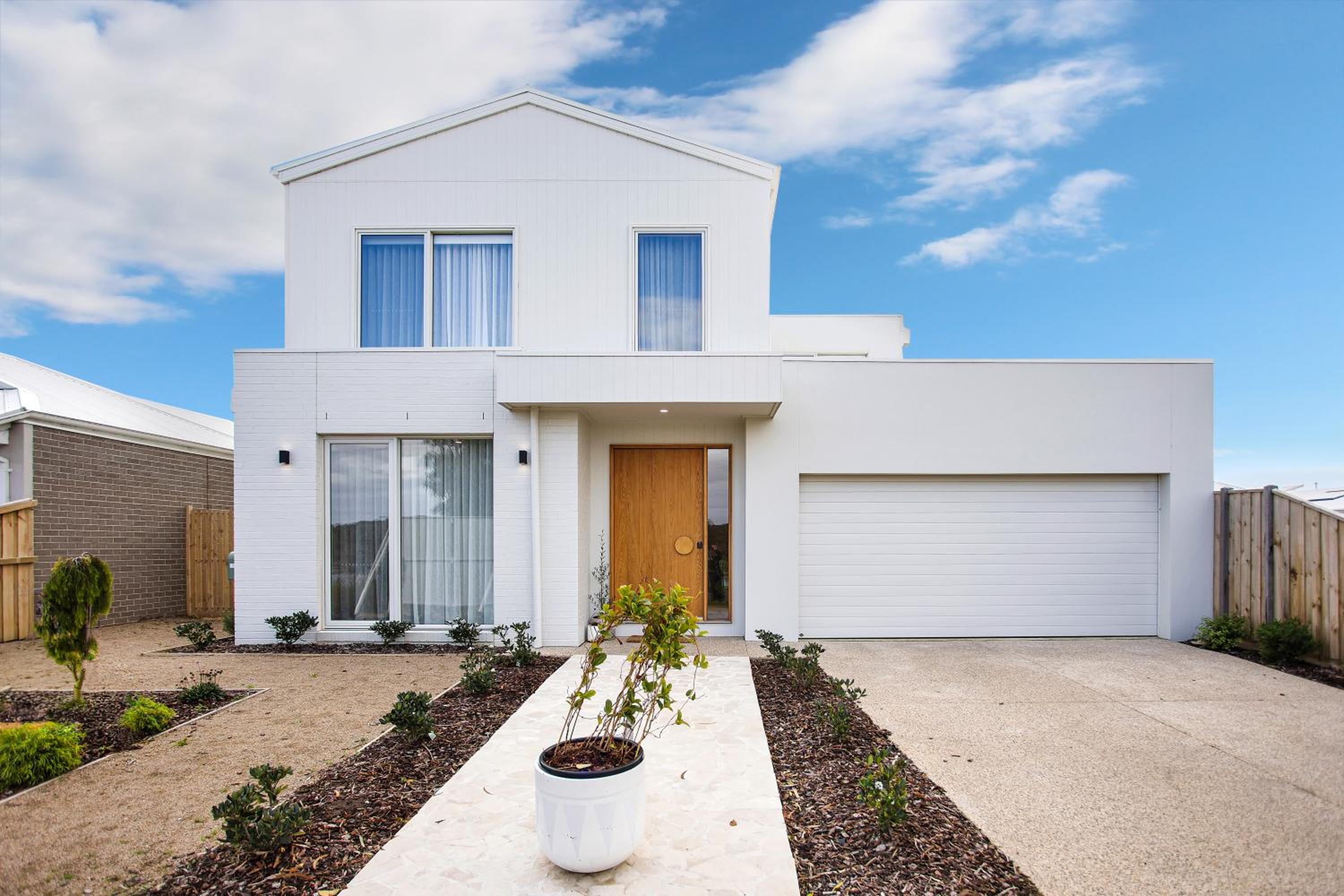 Saltwater Lux, 4 bdrm, 3 bath, golf, weddings, beaches, adventure park