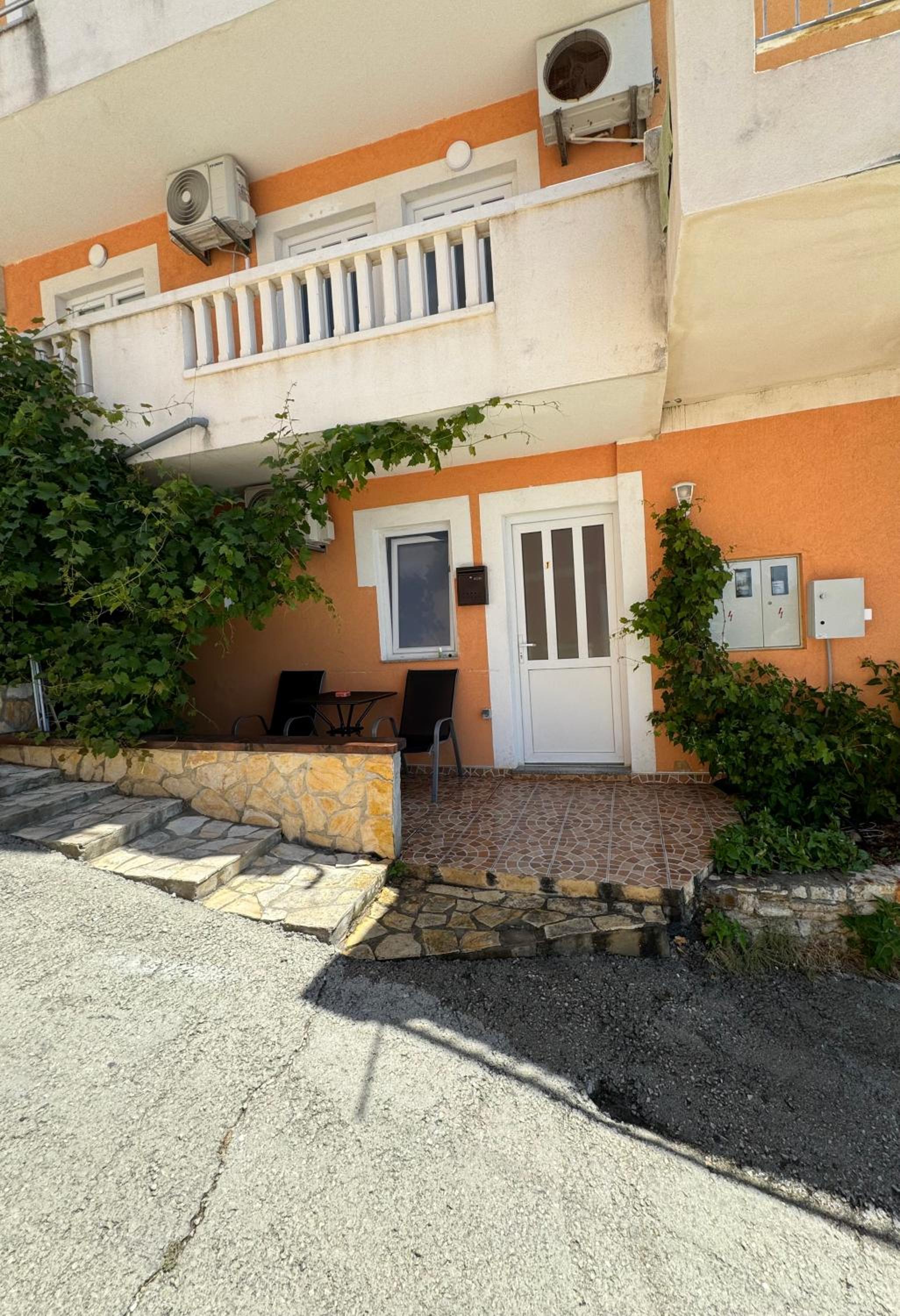 Apartments Arjan2 view 2