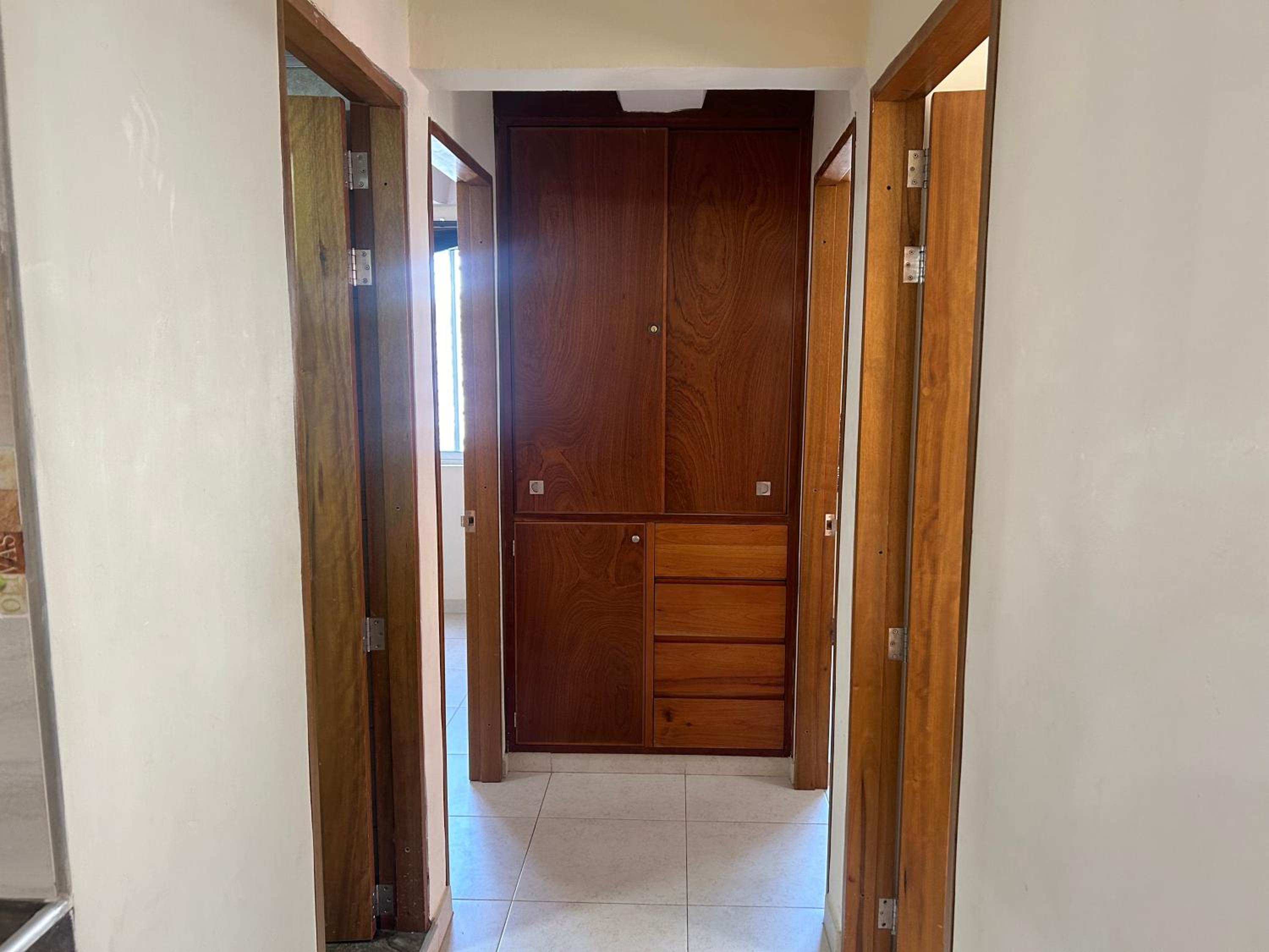 The Serenity Bunk Room Cozy with Private Bath Near Airport