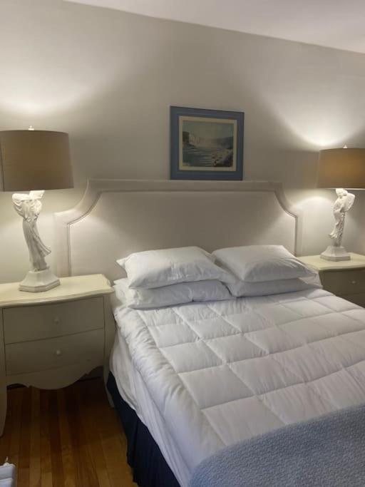 Fallsview Area! Only 10 min walk