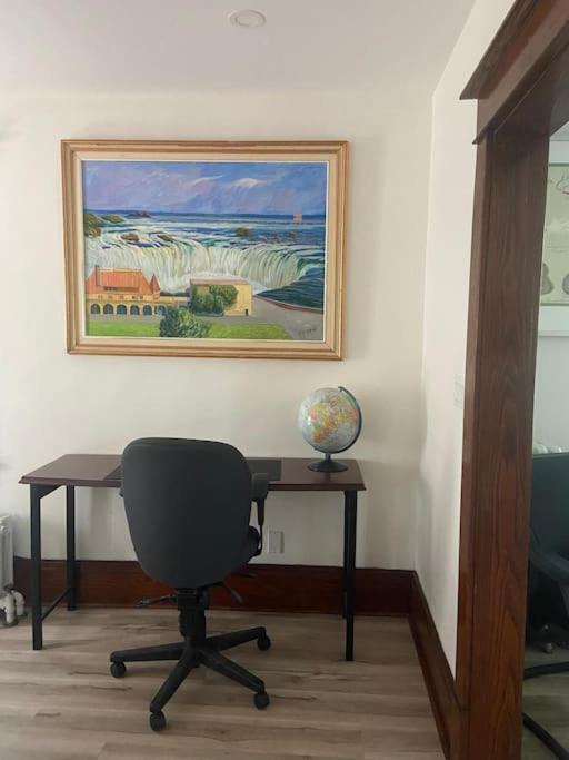 Fallsview Area! Only 10 min walk