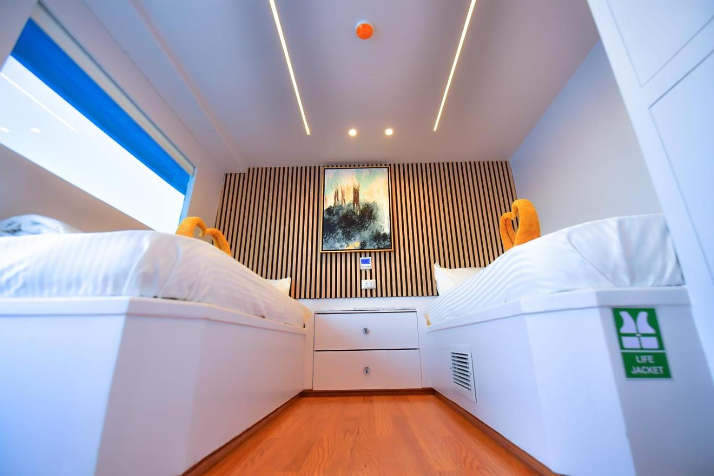 Deluxe yacht samara