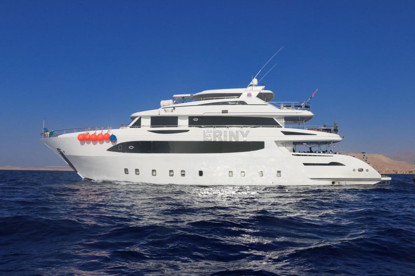 Deluxe yacht samara