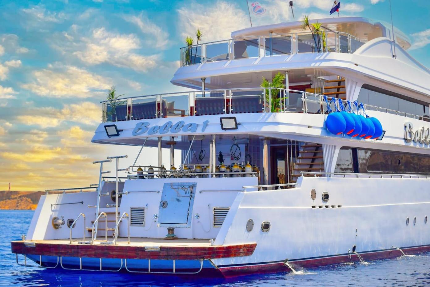 Deluxe yacht samara