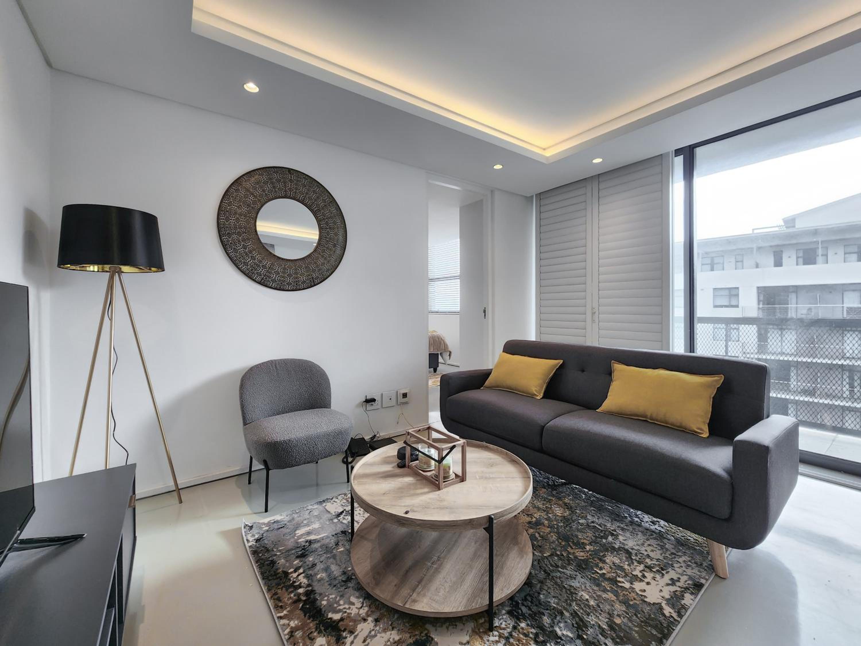 Elegant minimalist apartment in vibrant Woodstock