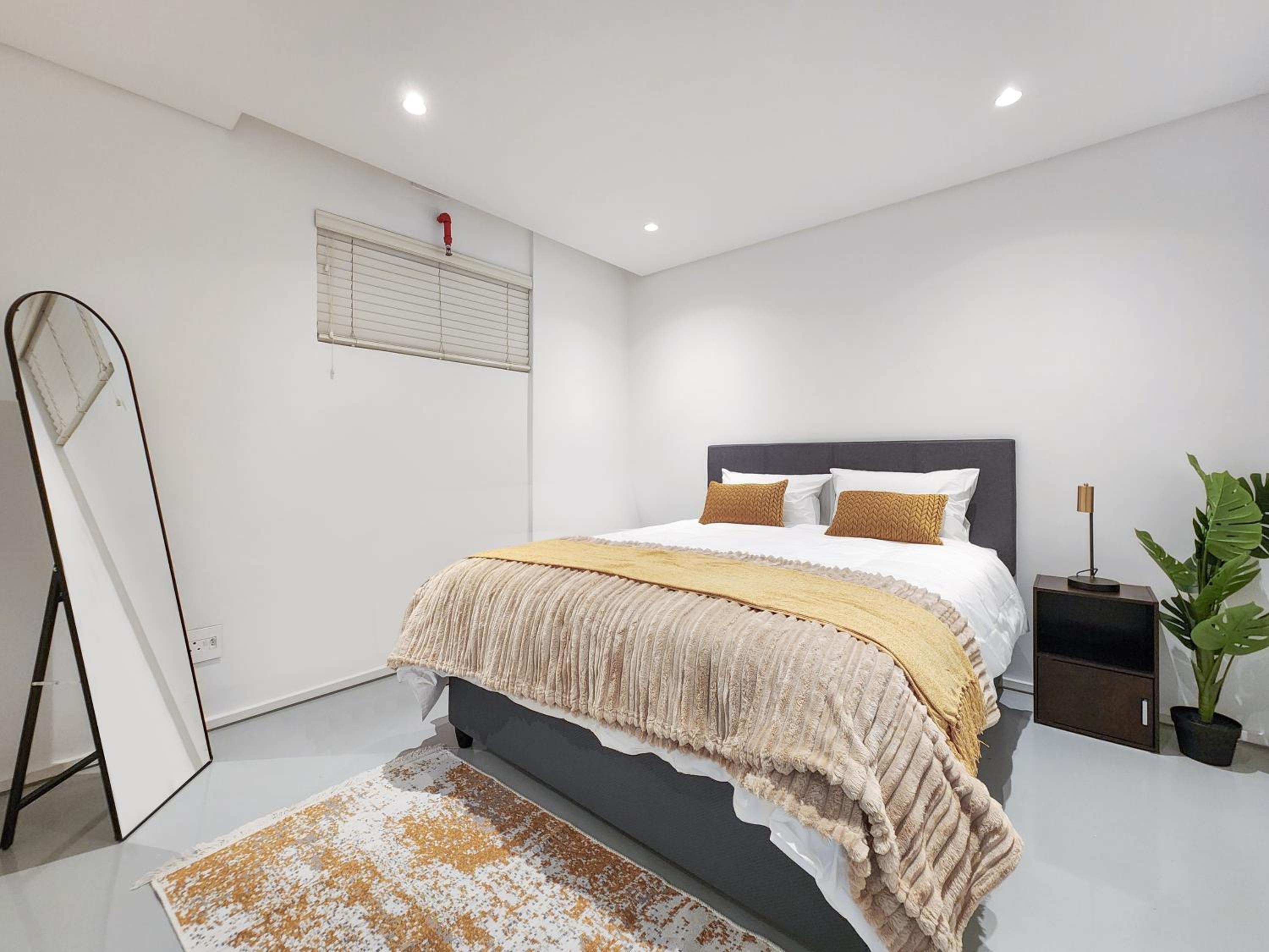 Elegant minimalist apartment in vibrant Woodstock