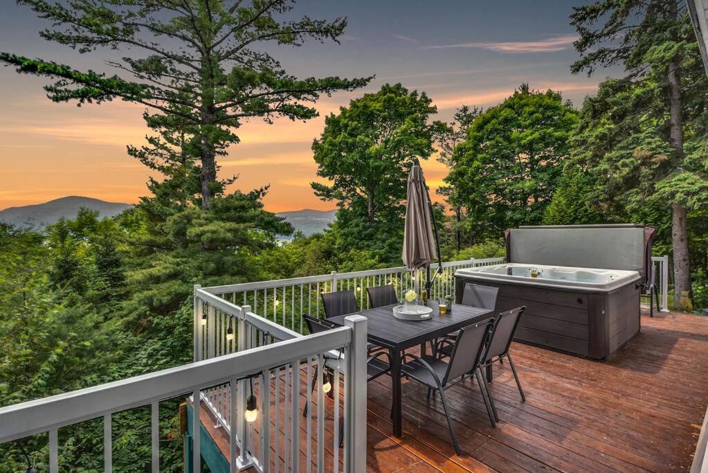 Cottage with water view and hot tub - Le pin blanc