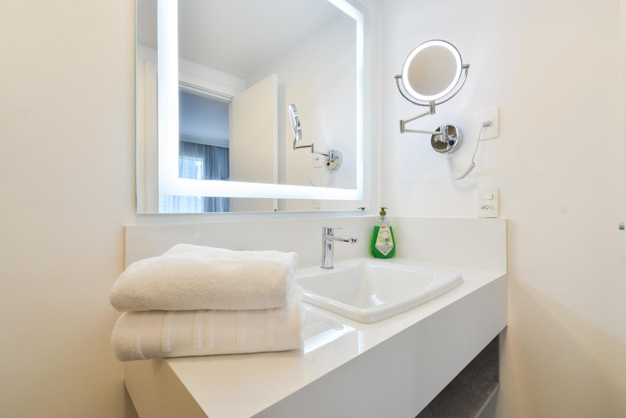 Phoenix suite - Berrini flat