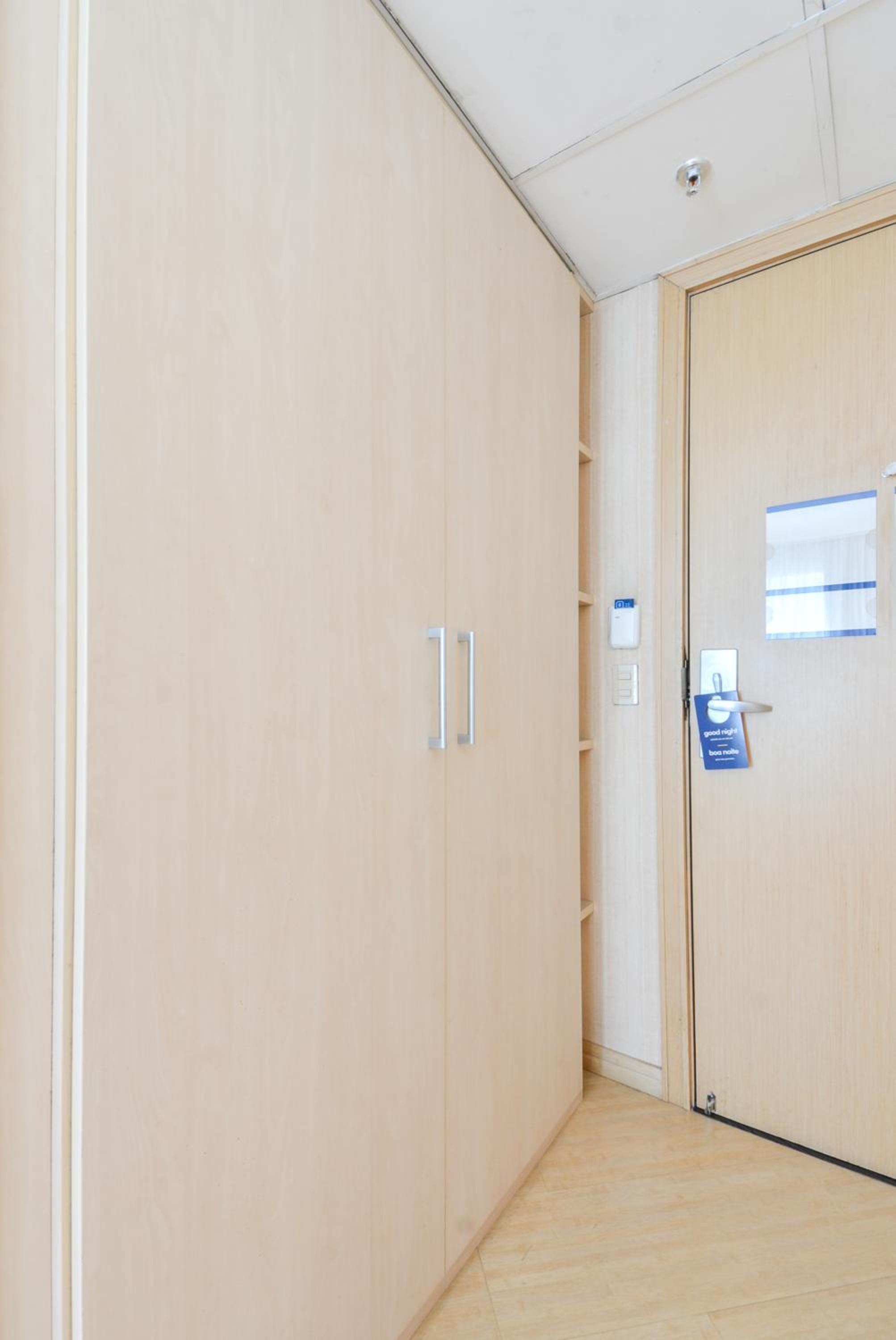 Phoenix suite - Berrini flat