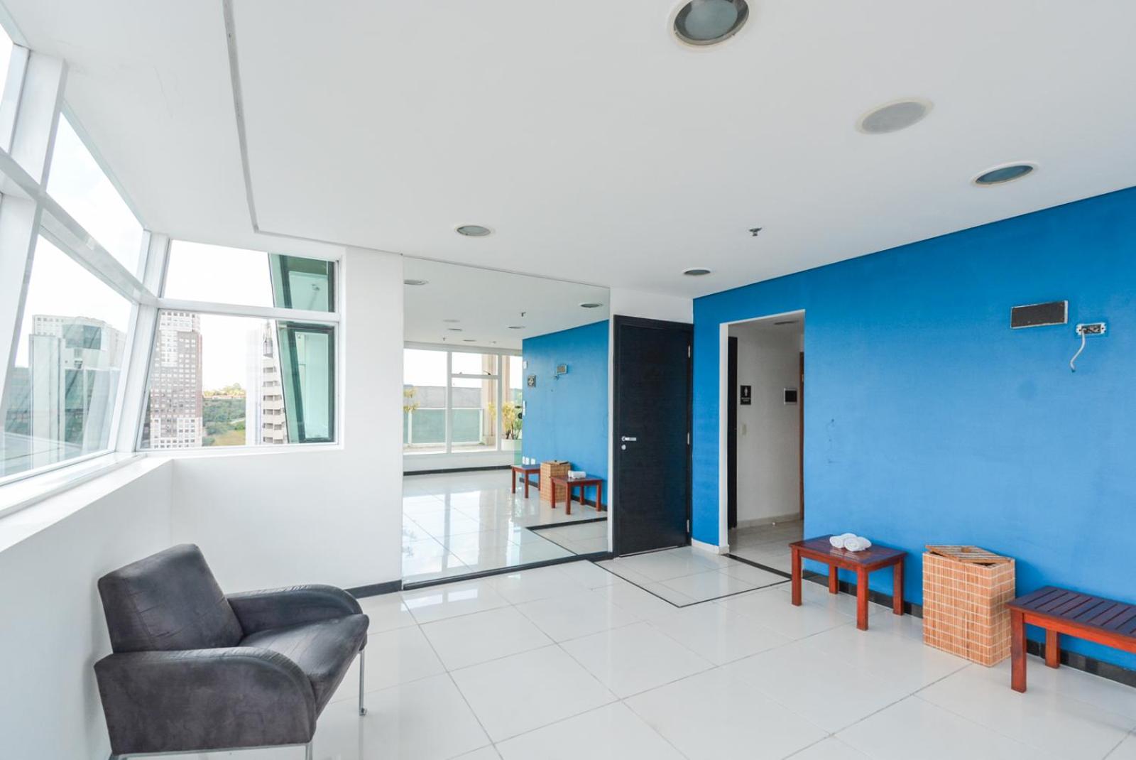 Phoenix suite - Berrini flat