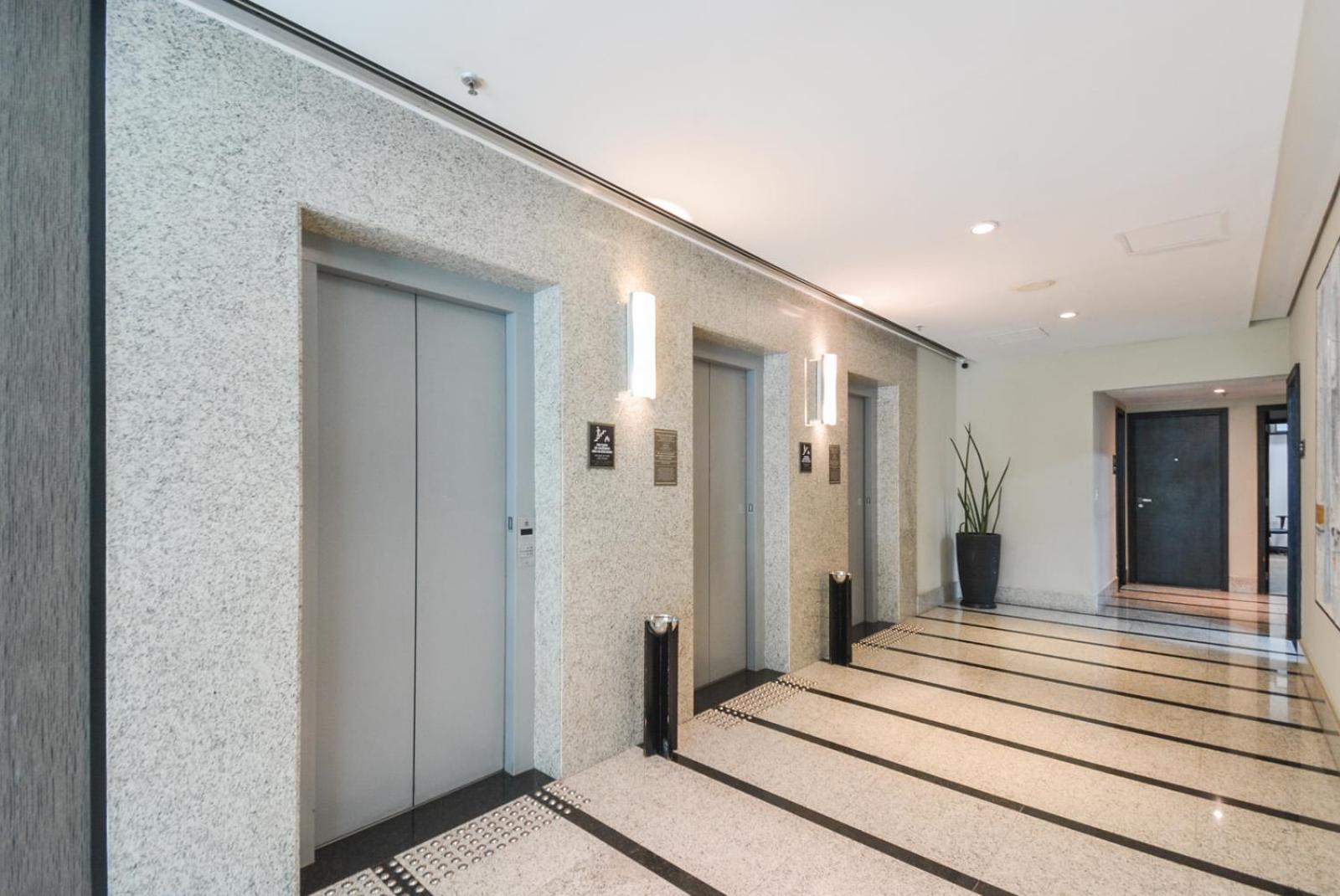 Phoenix suite - Berrini flat