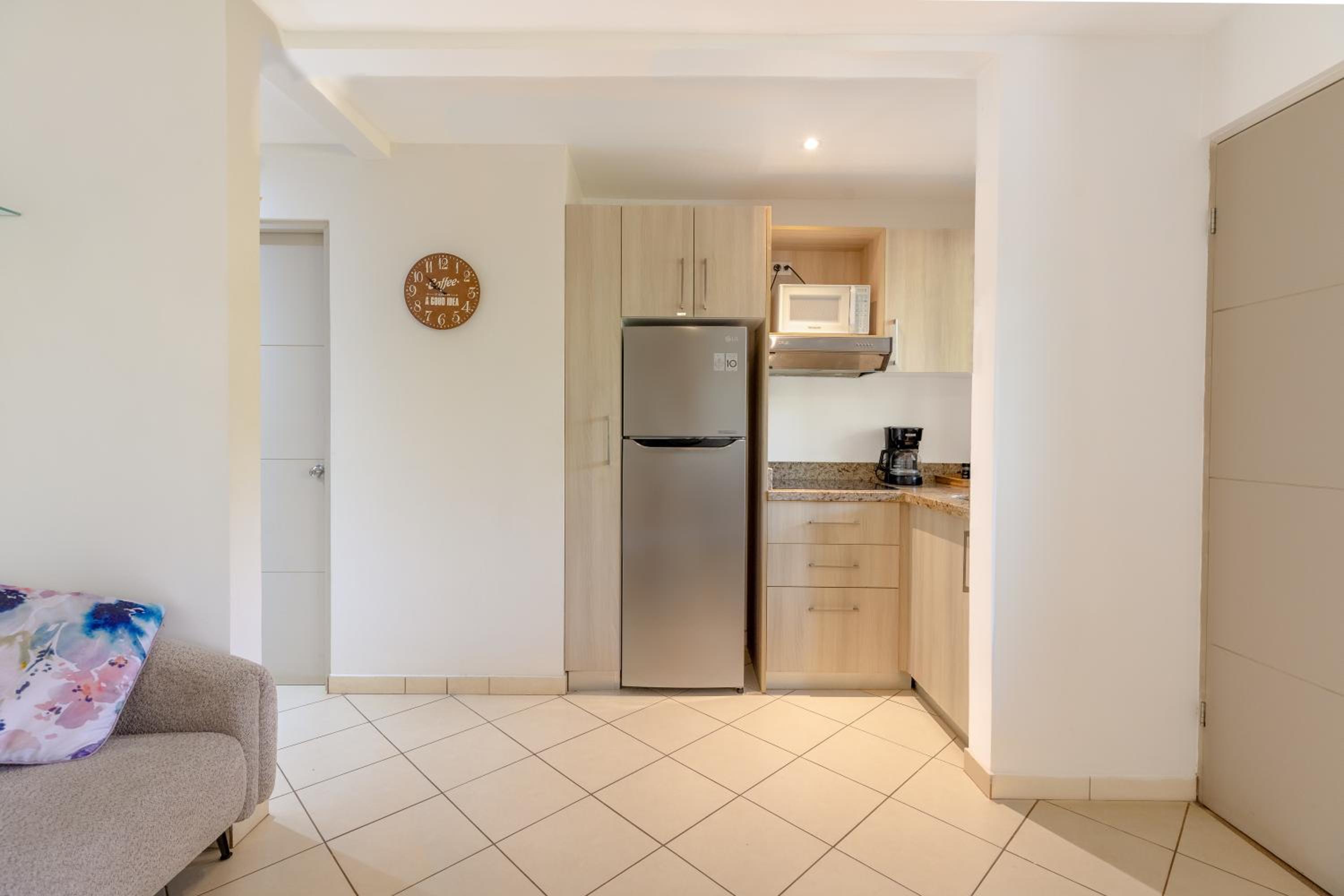 Two Palms Ground Floor Unit Across from Beach