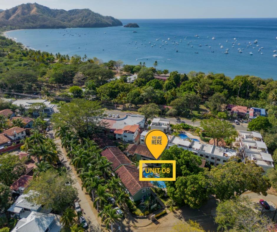 Emerald Haven Second Floor Studio Mins from Beach