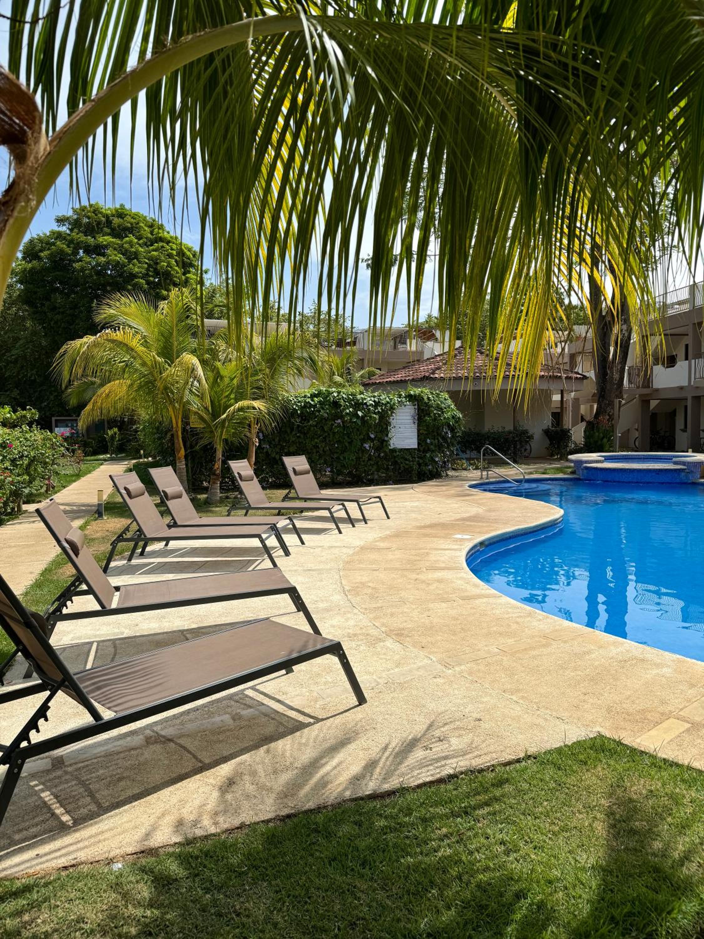 Two Palms Ground Floor Unit Across from Beach