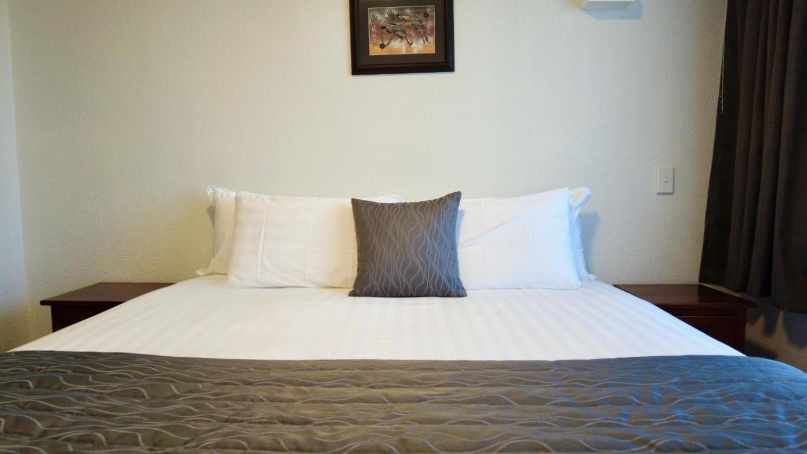 554 Moana Court Motel