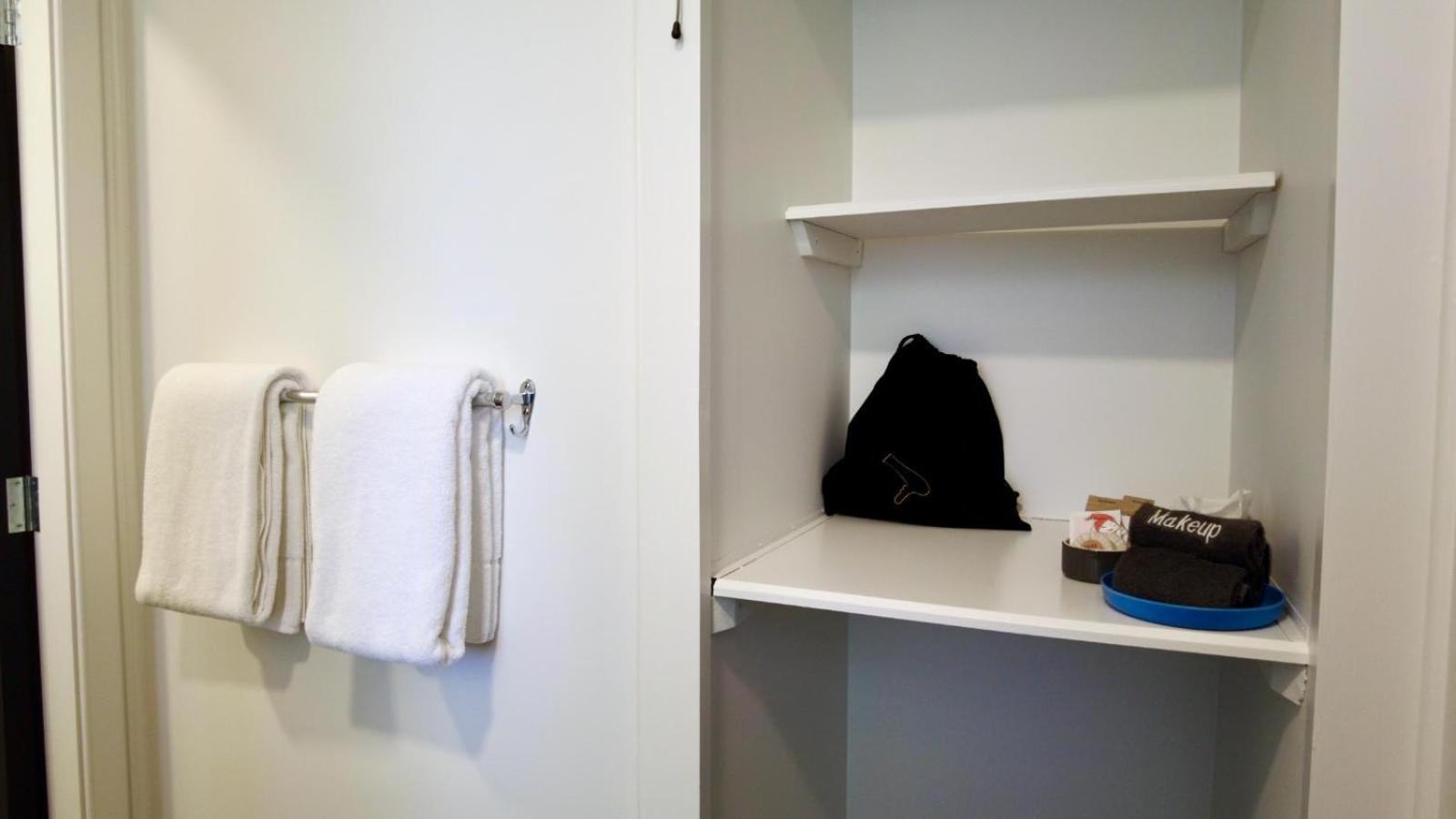 554 Moana Court Motel