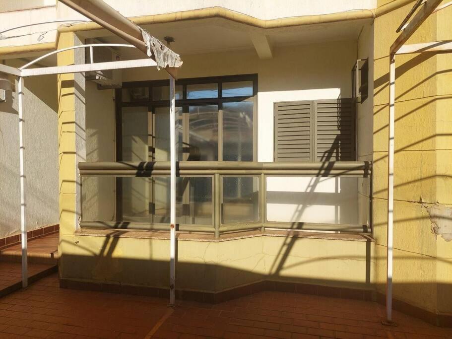 Apartamento Zona Sul bem localizado Por Dwell