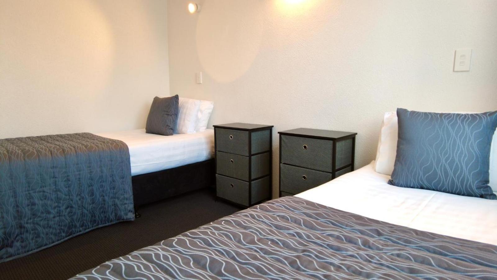 554 Moana Court Motel