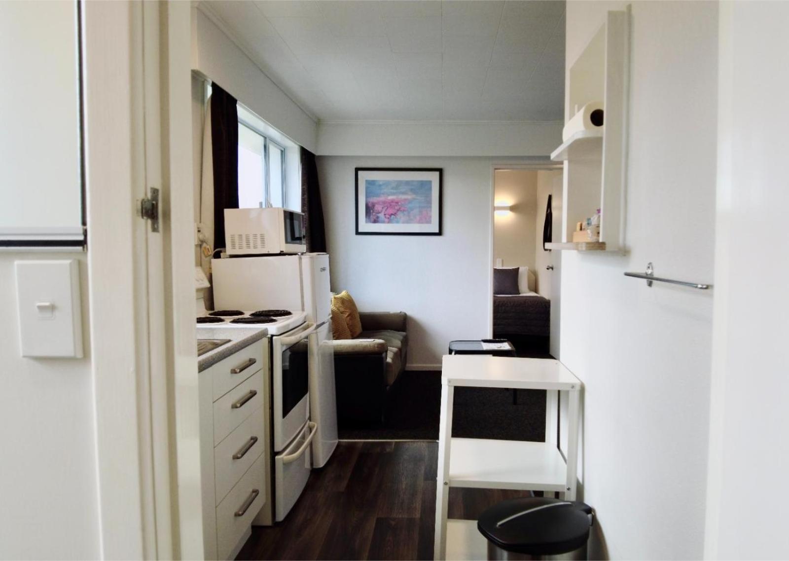 554 Moana Court Motel
