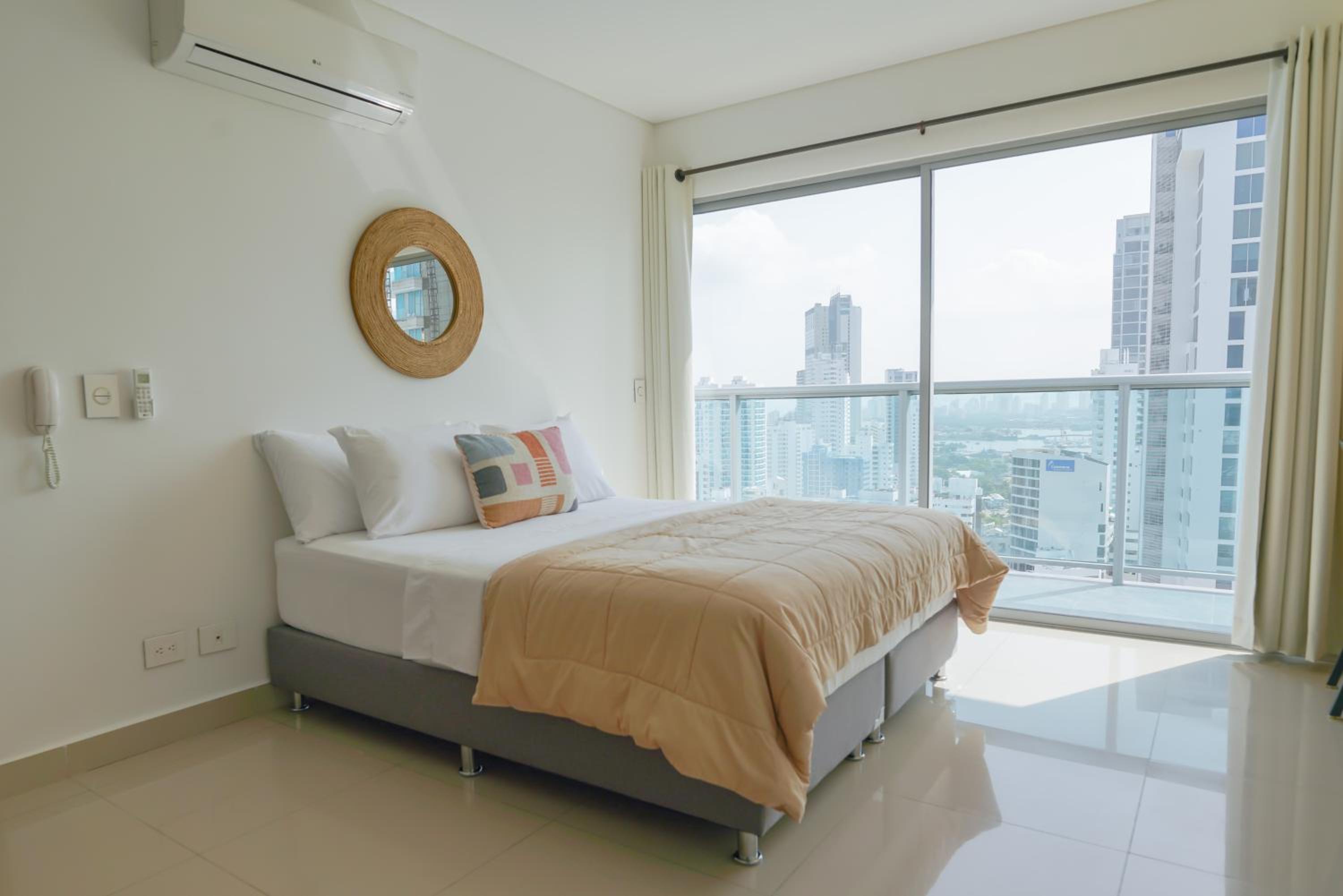 3BD Condo-Amazing View-Modern APT-Luxury Building