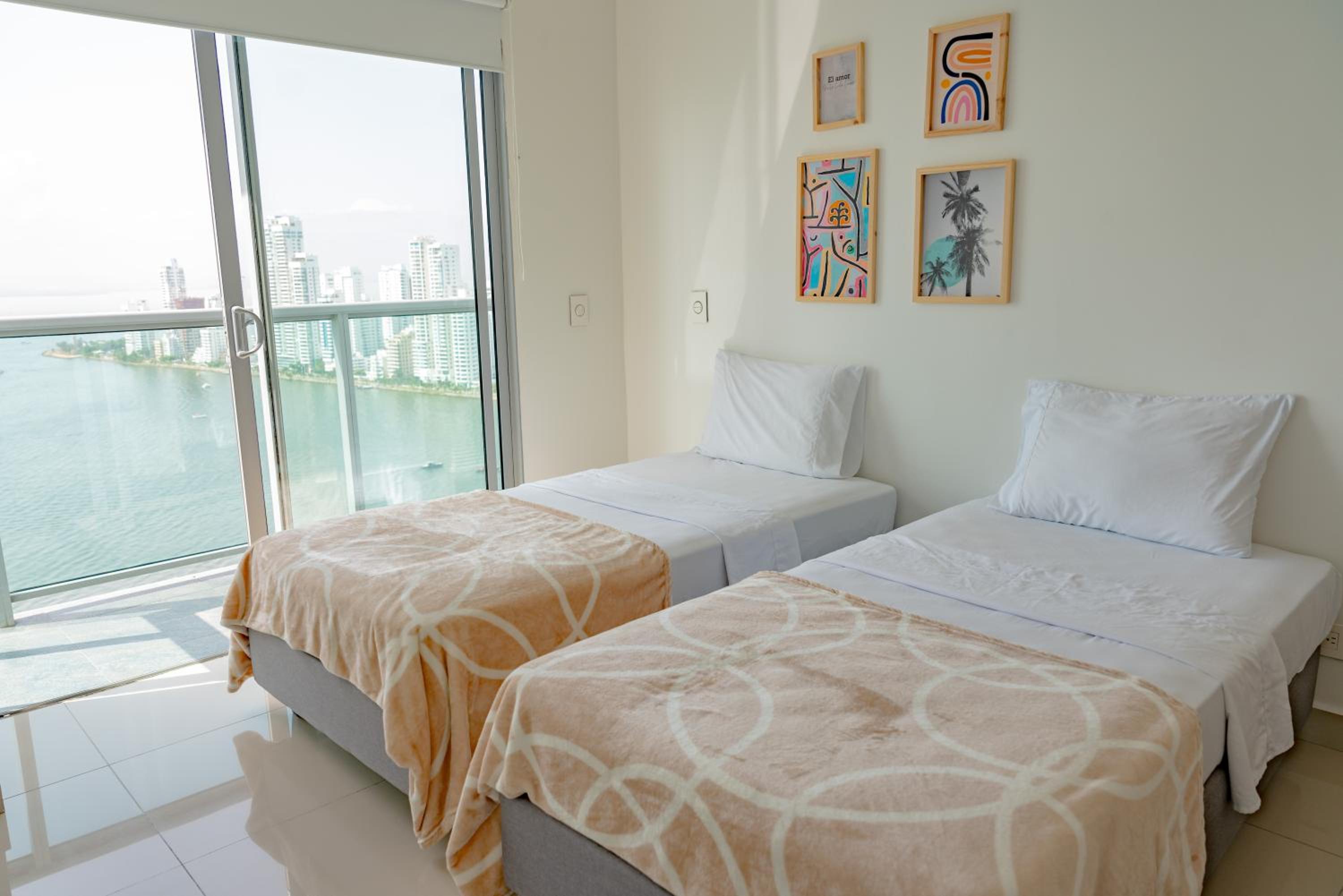 3BD Condo-Amazing View-Modern APT-Luxury Building