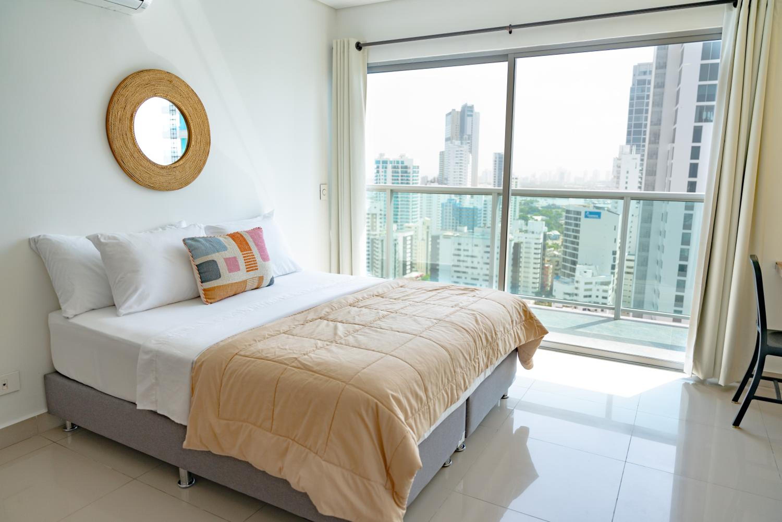 3BD Condo-Amazing View-Modern APT-Luxury Building