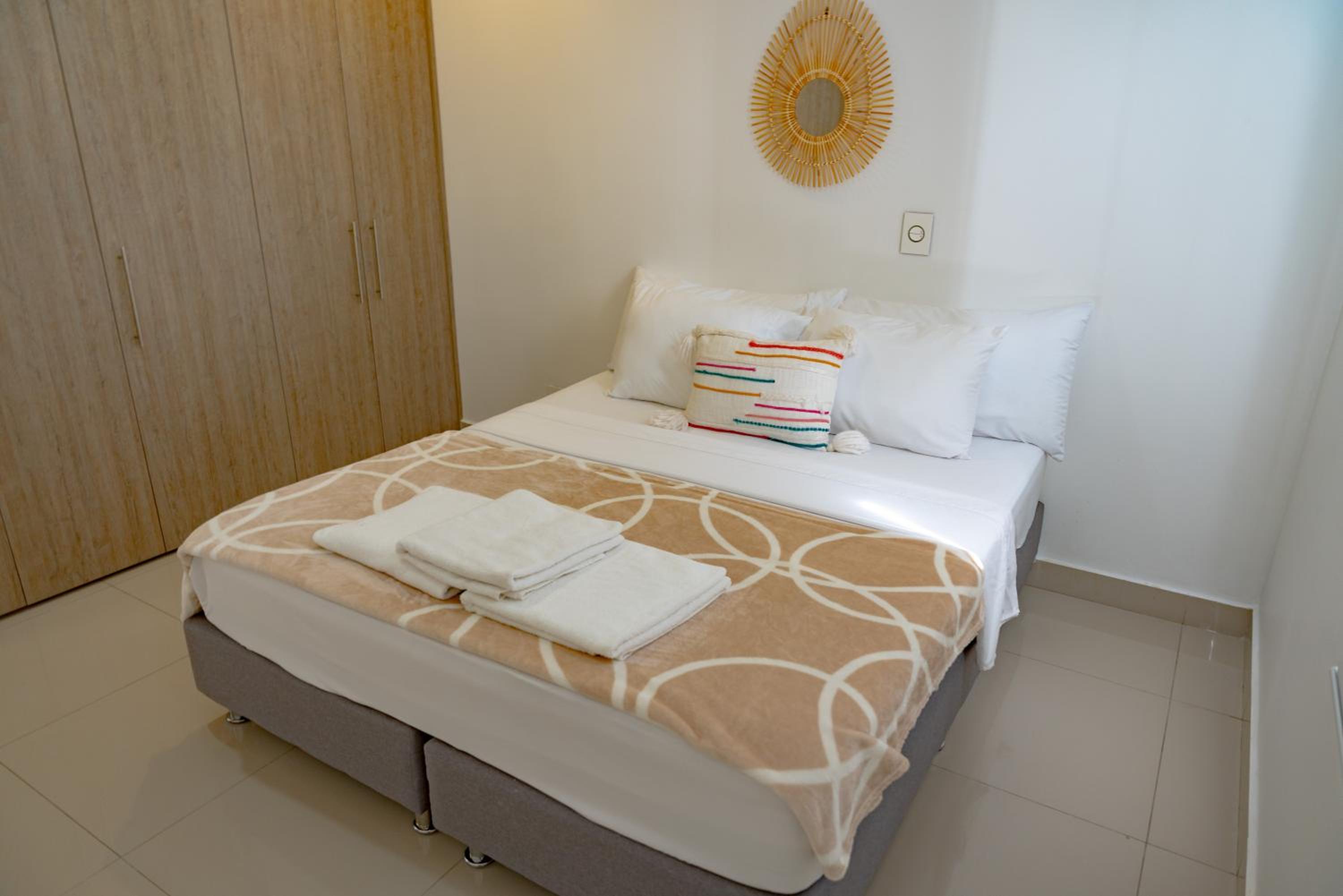 3BD Condo-Amazing View-Modern APT-Luxury Building