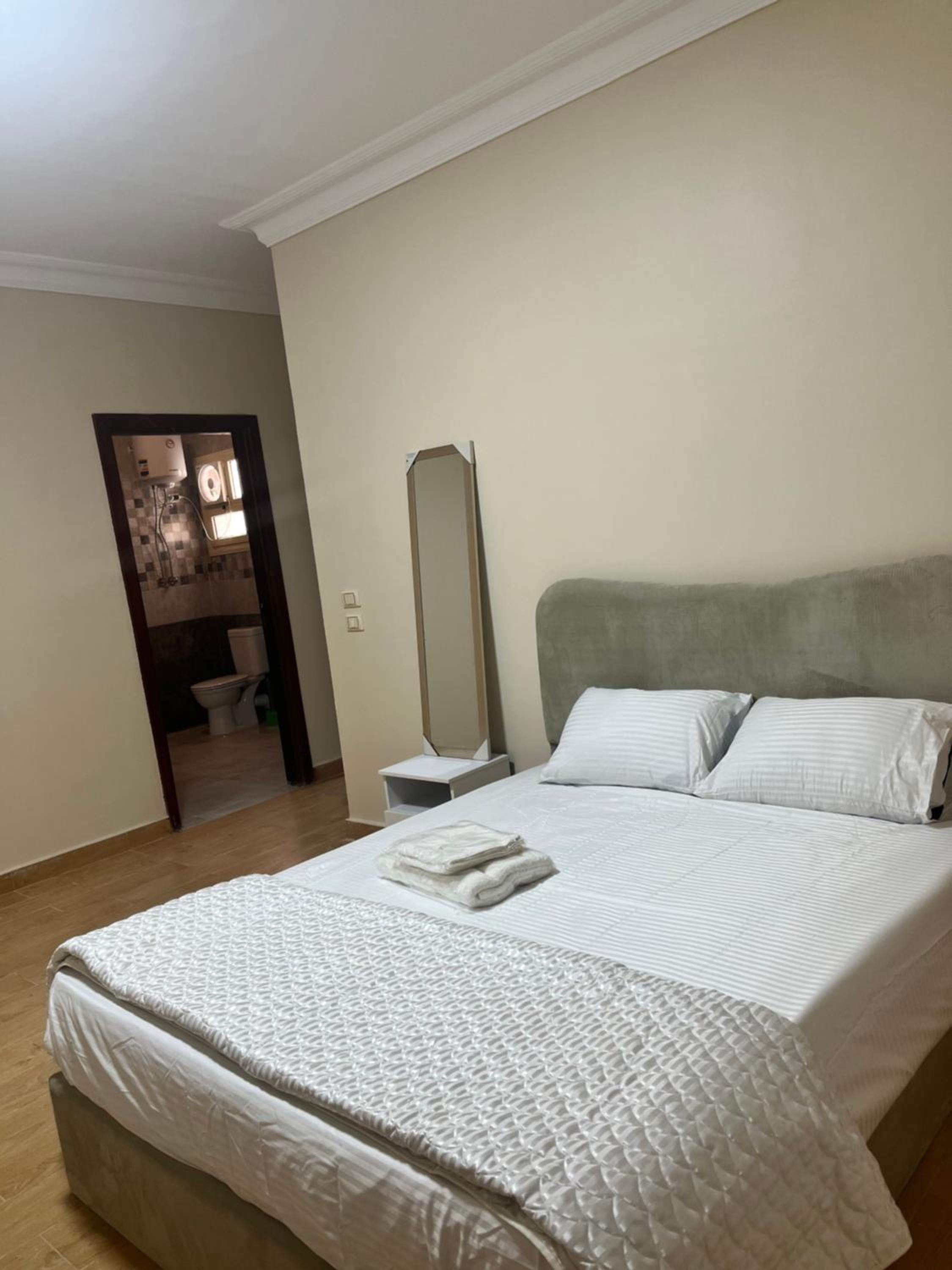 1-Bedroom with one private bathroom