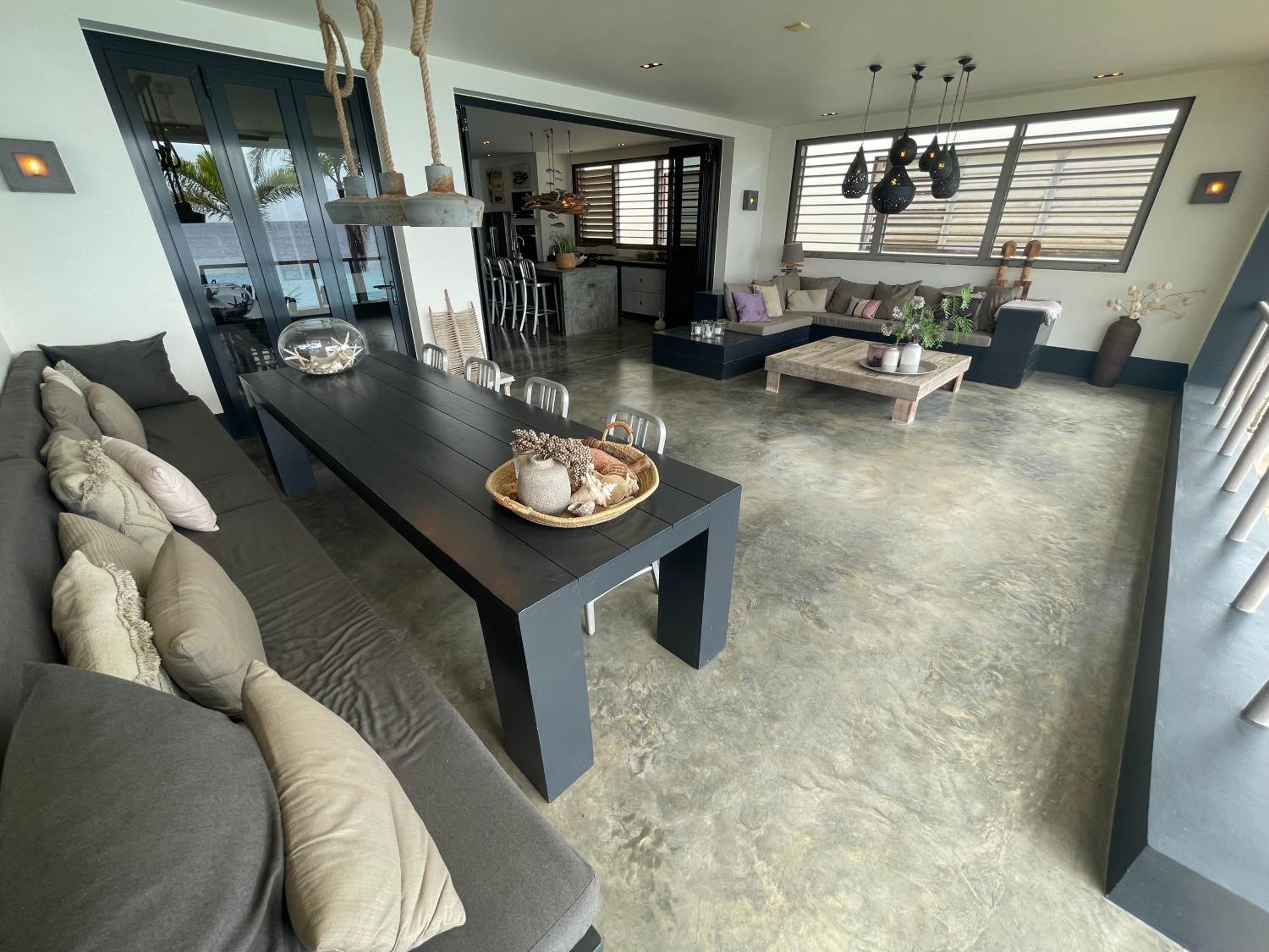 OCEANFRONT VILLA WITH ACCES CARIBBEAN Sea