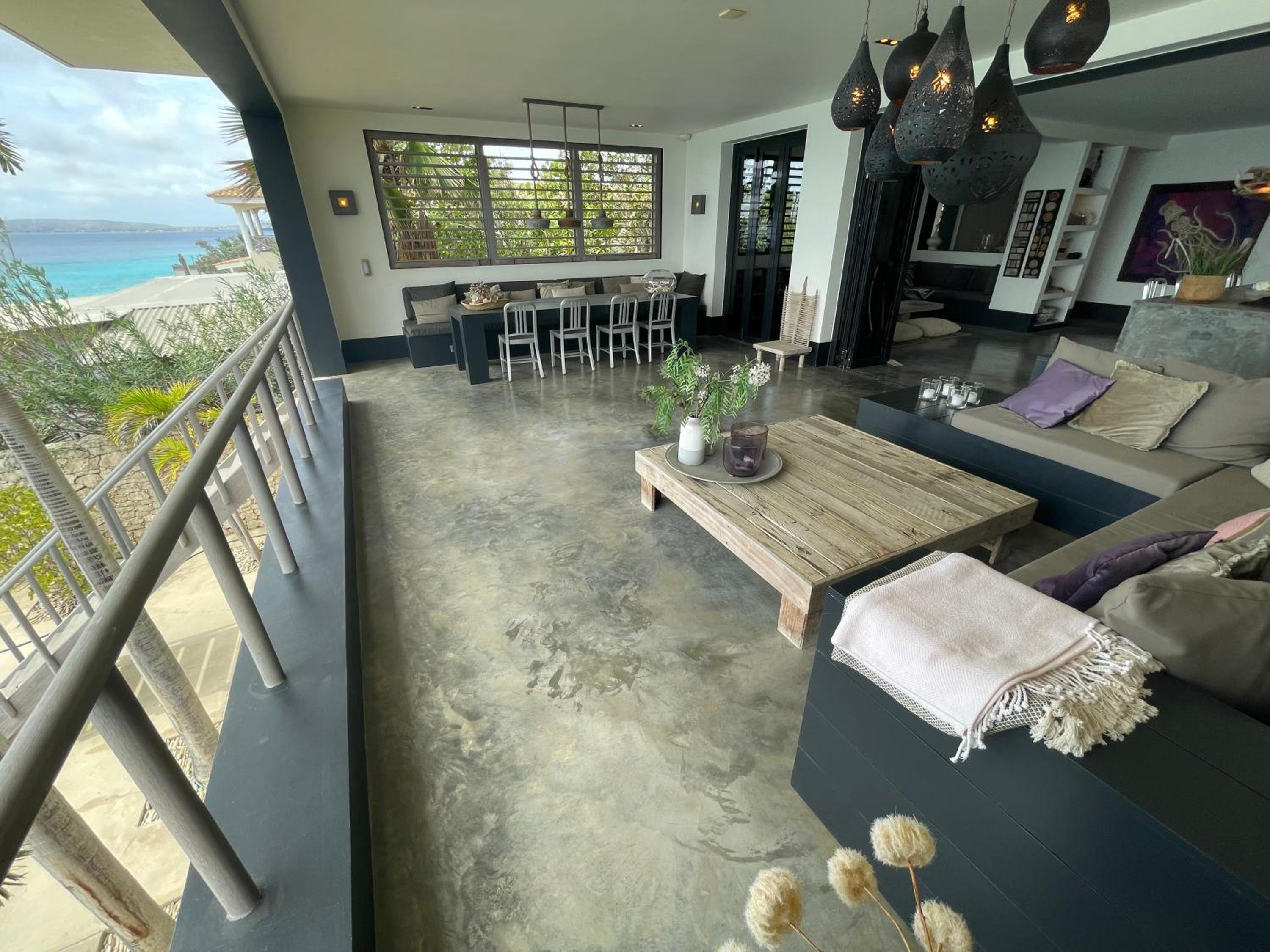 OCEANFRONT VILLA WITH ACCES CARIBBEAN Sea