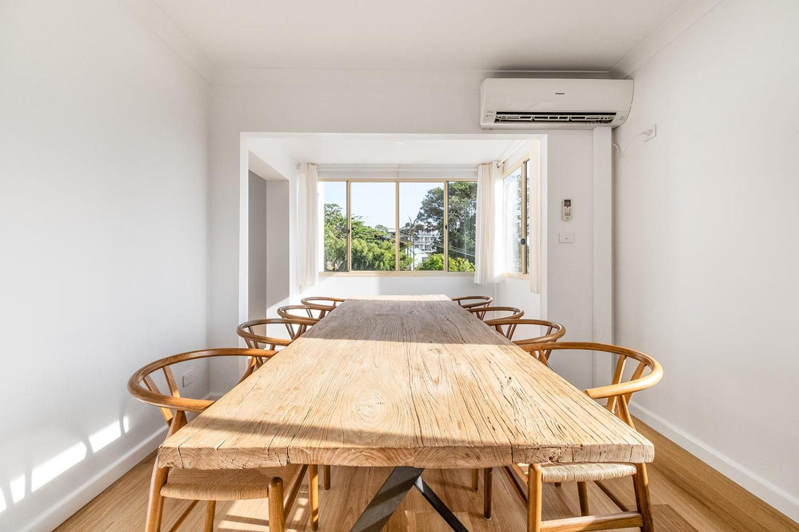 Swell Yamba, Iconic 7 Bedroom House on the Hill with Amazing Bay Views