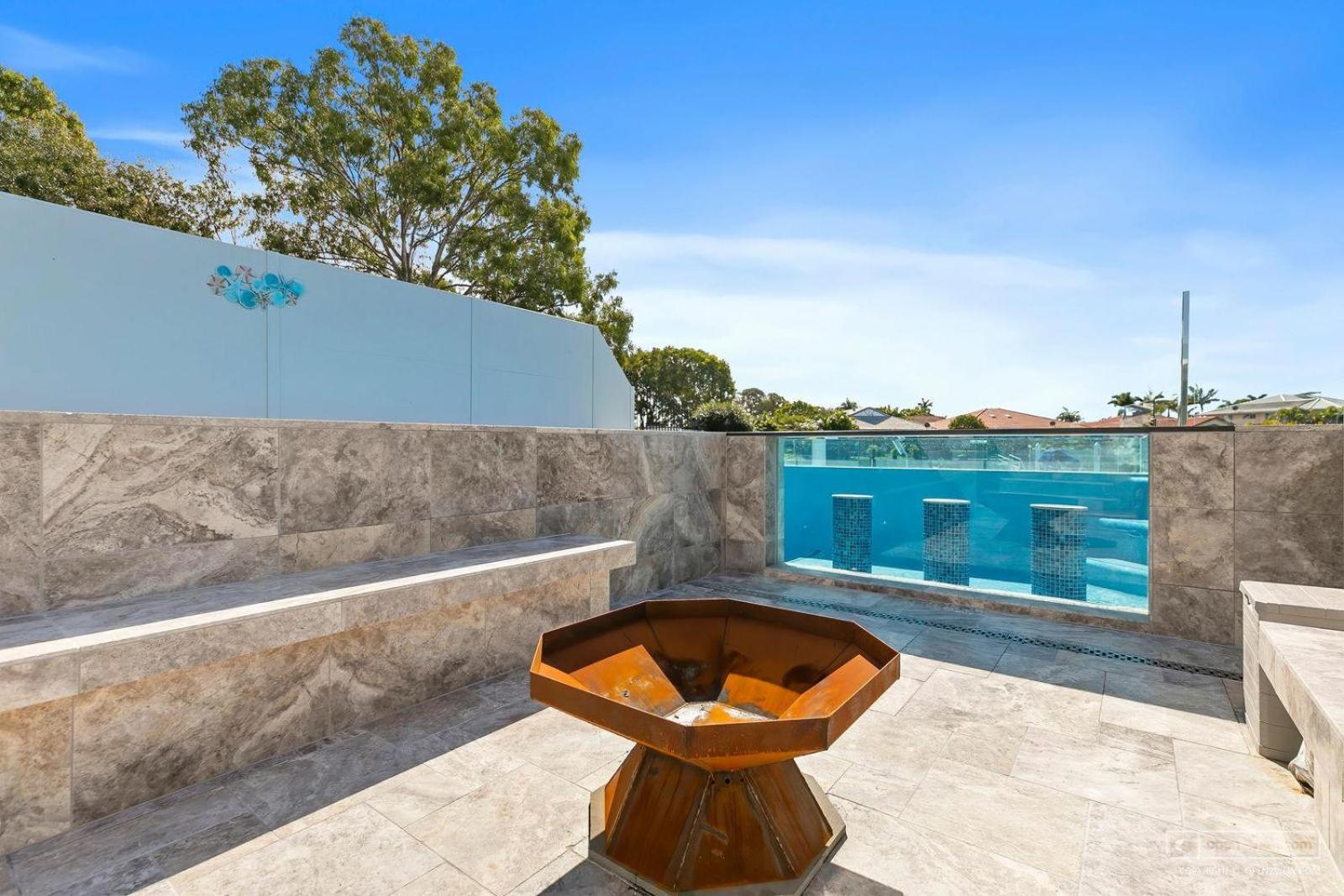 Ocean Escape - Majestic, Luxurious Canal Home
