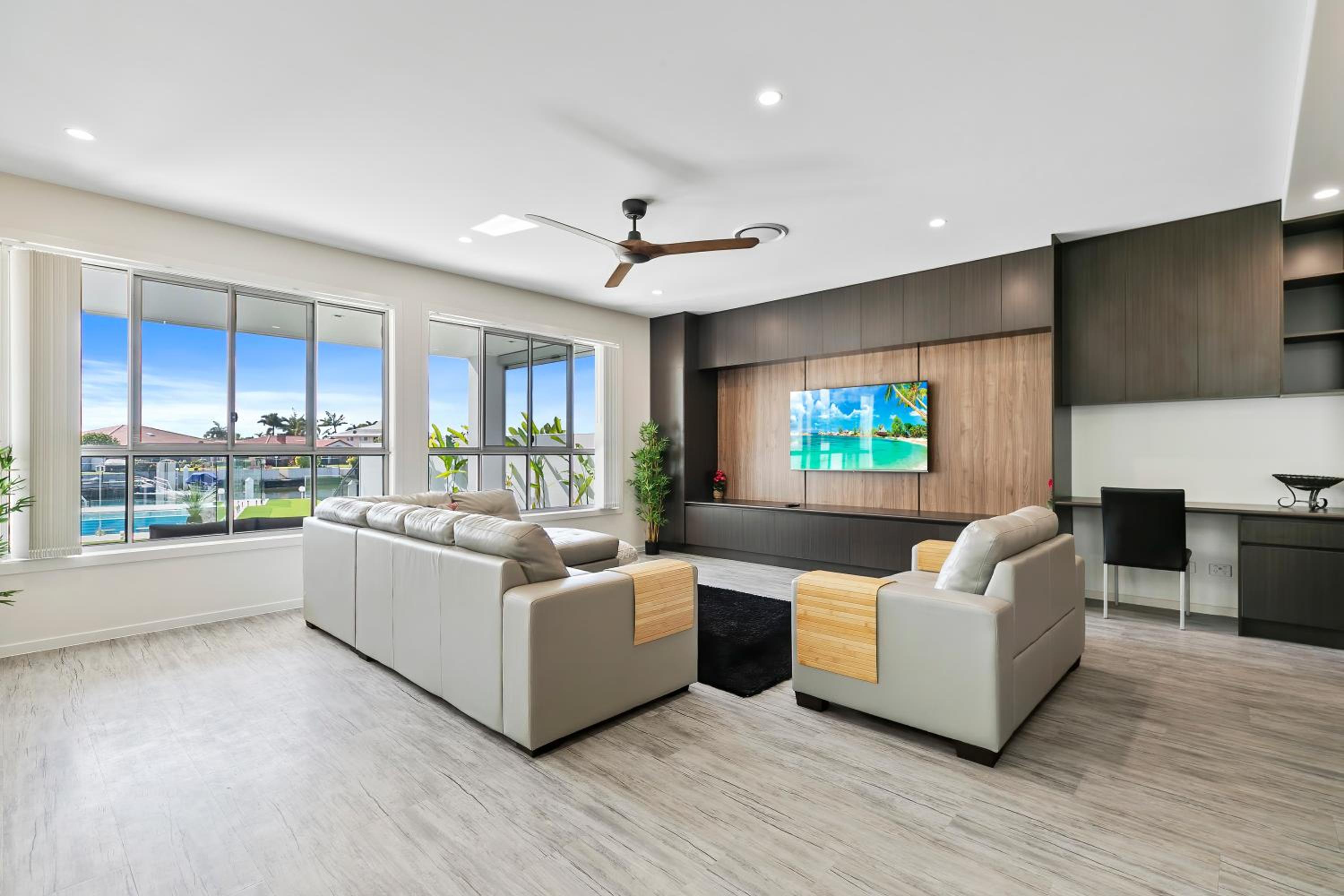 Ocean Escape - Majestic, Luxurious Canal Home