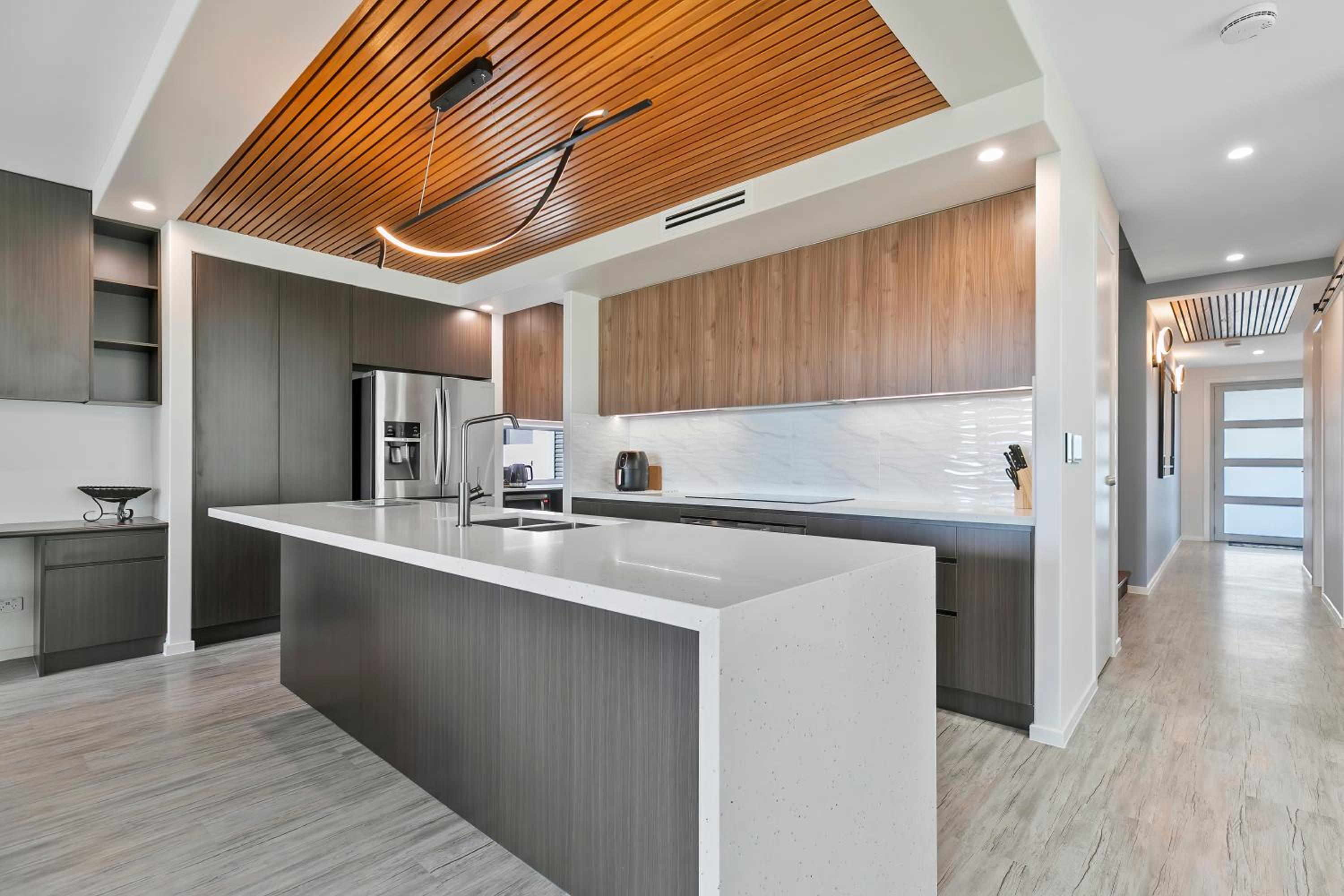 Ocean Escape - Majestic, Luxurious Canal Home