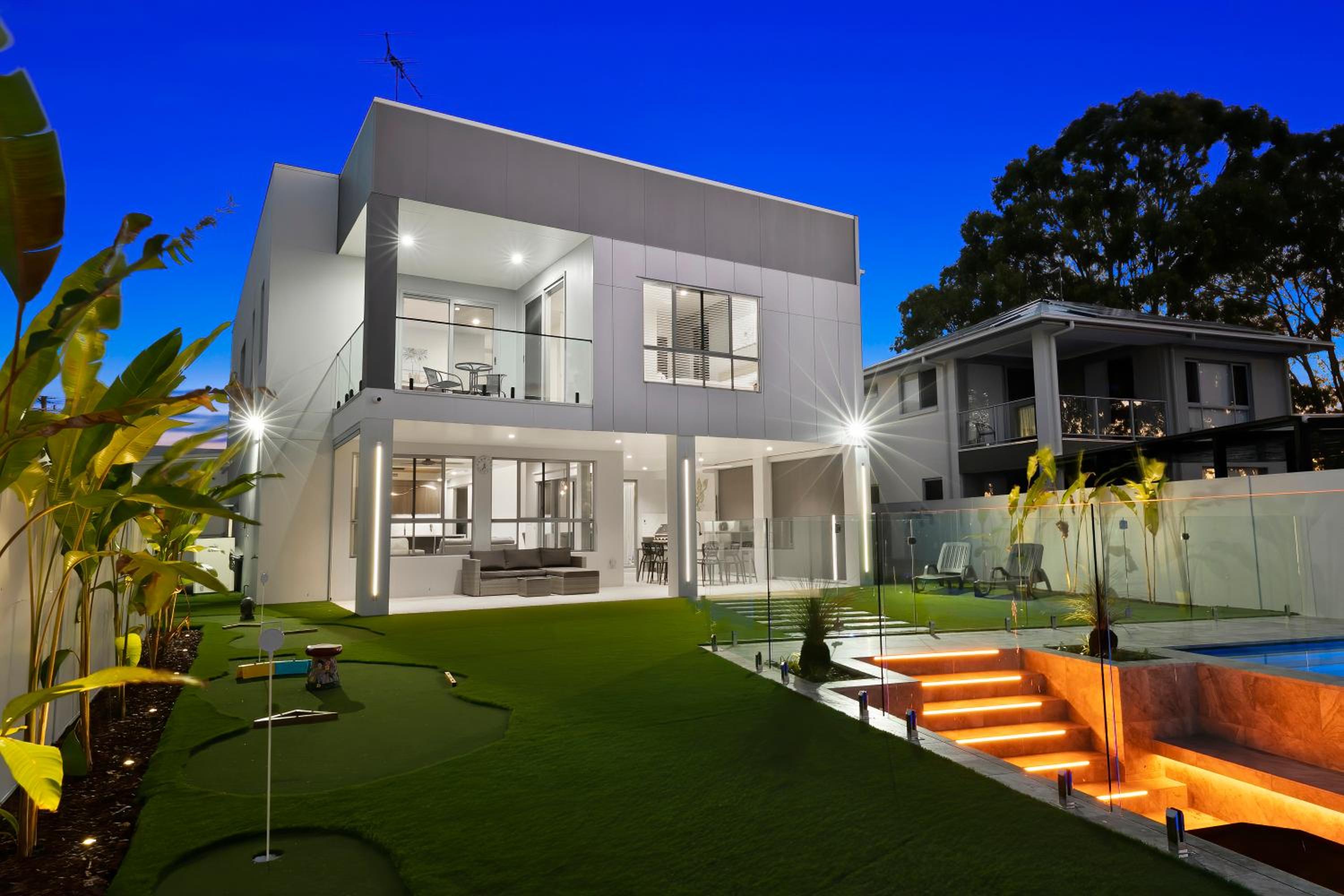 Ocean Escape - Majestic, Luxurious Canal Home
