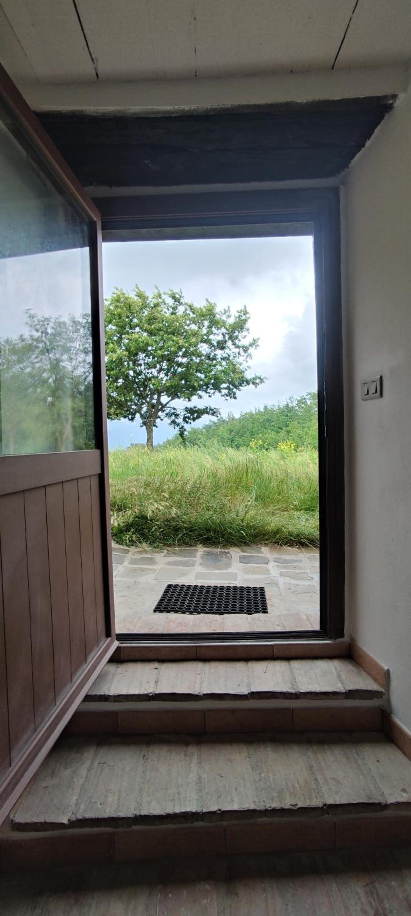 AGRITURISMO BUON VENTO, Appartamento L'ALBERO SBANDIERATORE una cozy home in Gubbio Italy view 2