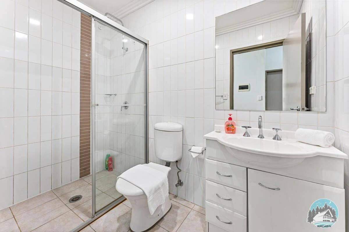 Aircabin - Parramatta - Free Parking - 1 Bed Apt