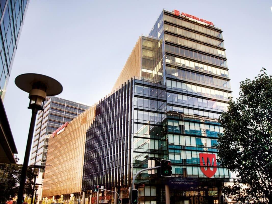 Aircabin - Parramatta - Free Parking - 1 Bed Apt