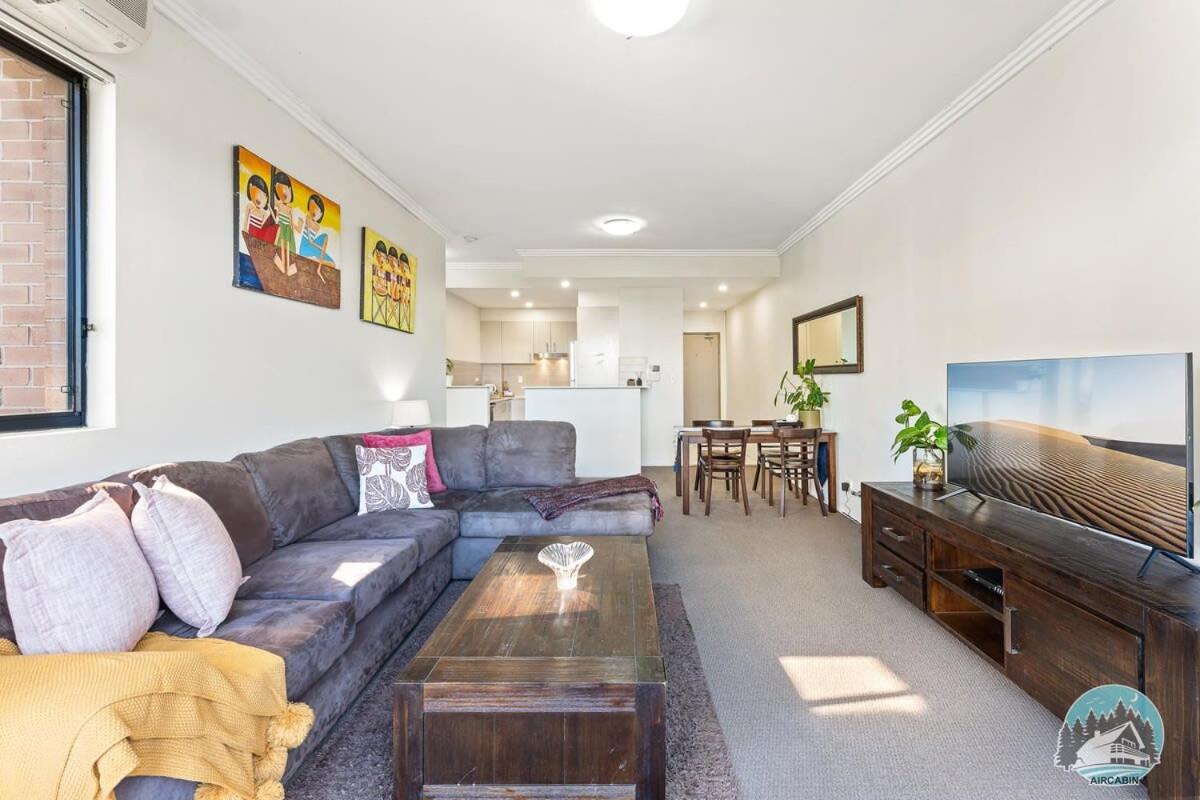 Aircabin - Parramatta - Free Parking - 1 Bed Apt