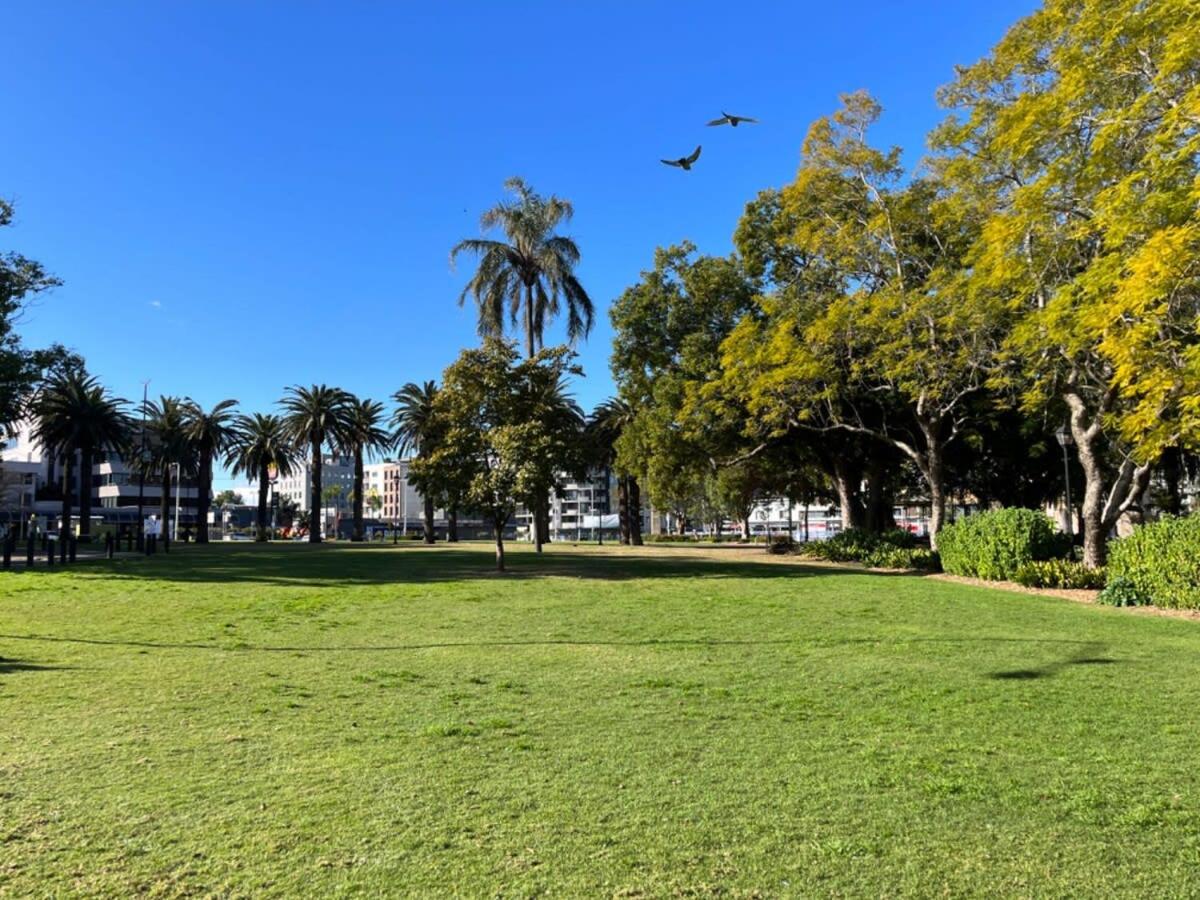 Aircabin - Parramatta - Free Parking - 1 Bed Apt