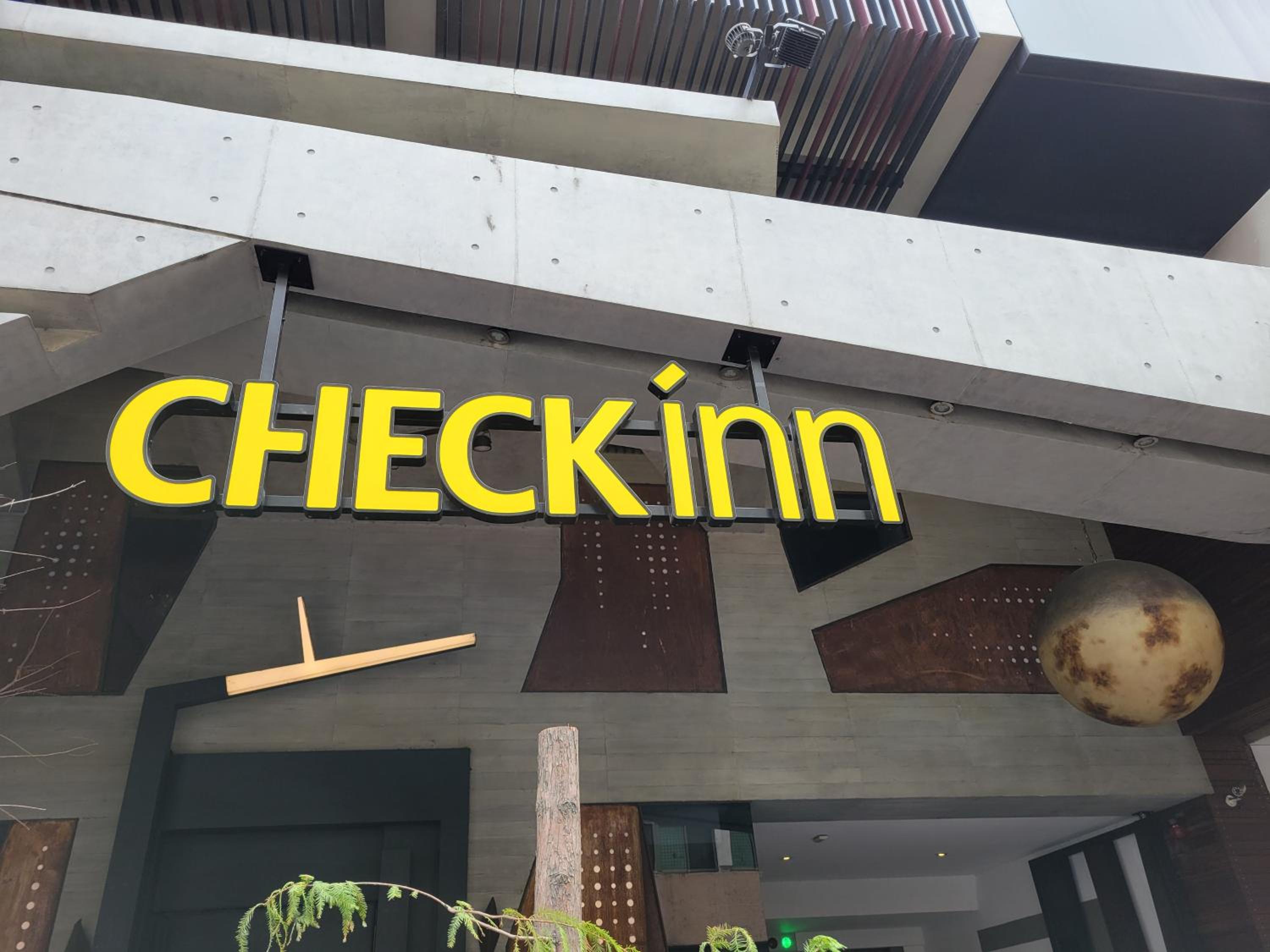 CHECK inn Taichung Zhongshan